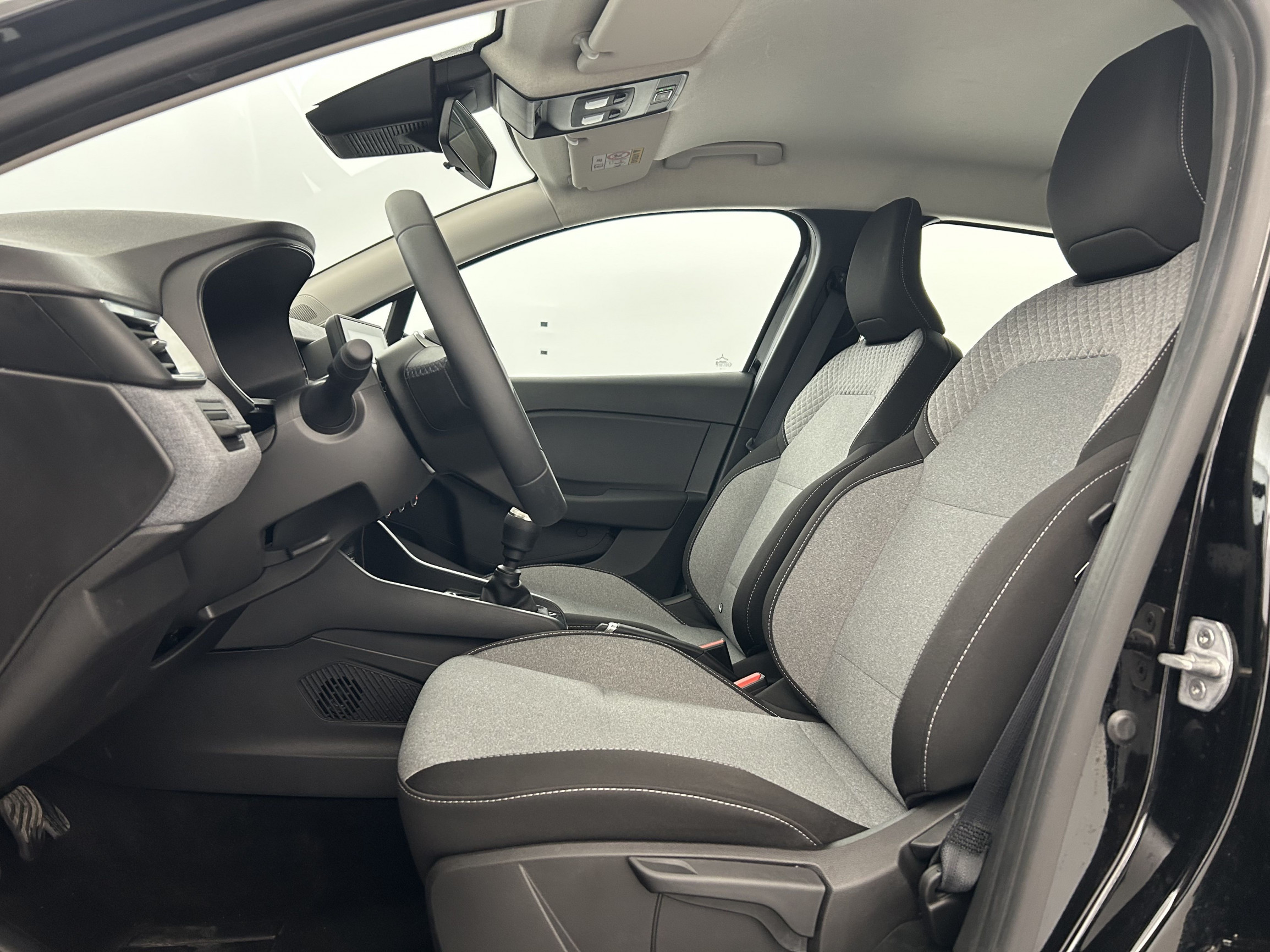 Vente en ligne Renault Clio 5 Clio E-Tech full hybrid 145 au prix de 20 790 €