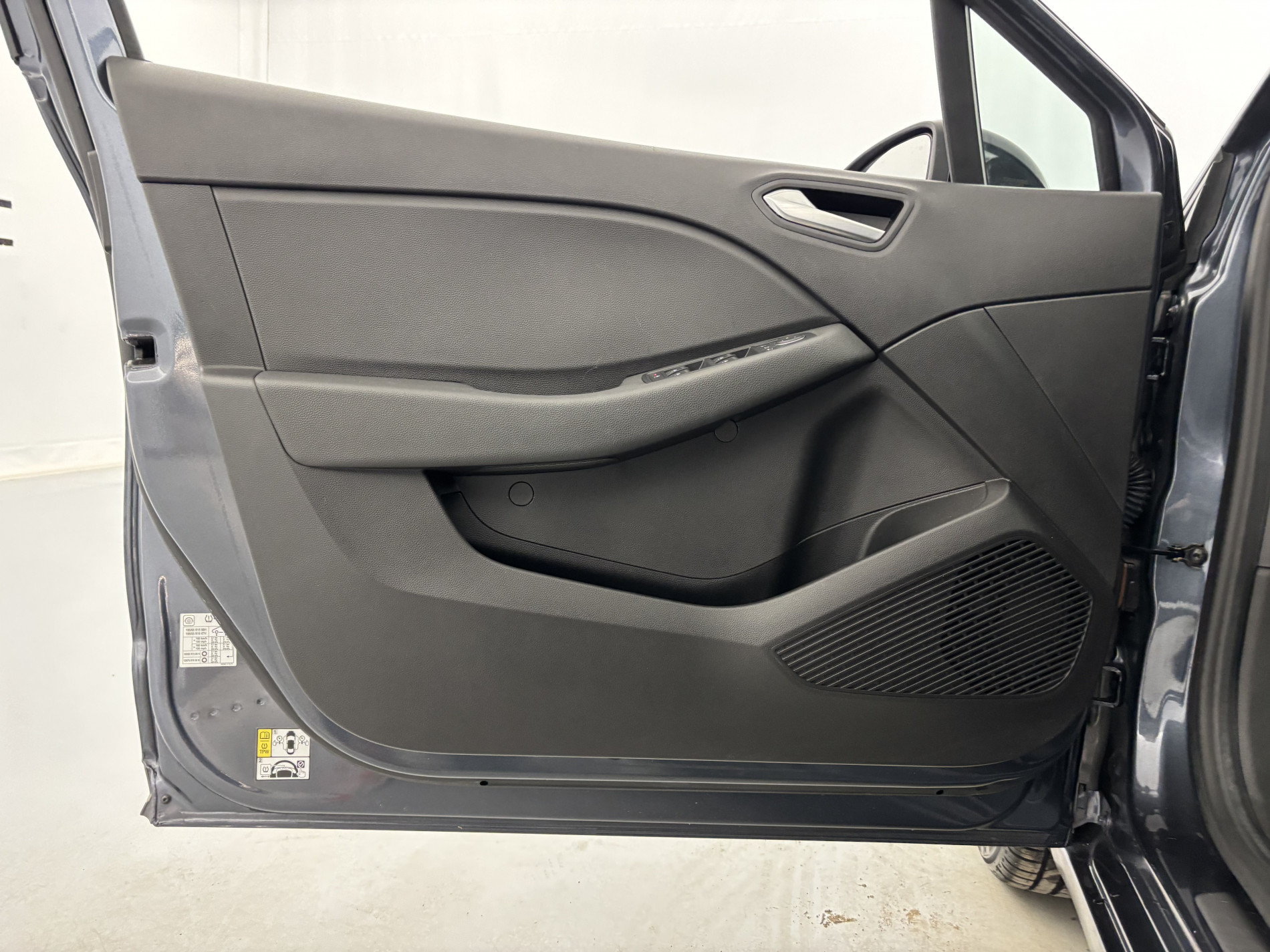 Vente en ligne Renault Clio 5 Clio TCe 90 - 21N au prix de 14 170 €