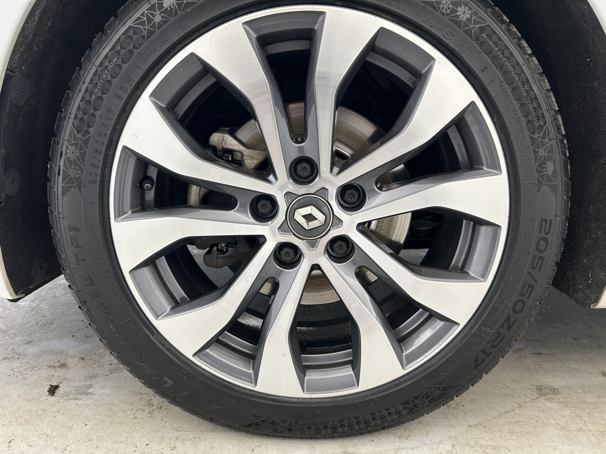 Vente en ligne Renault Megane 4 Estate  Blue dCi 115 EDC au prix de 21 990 €