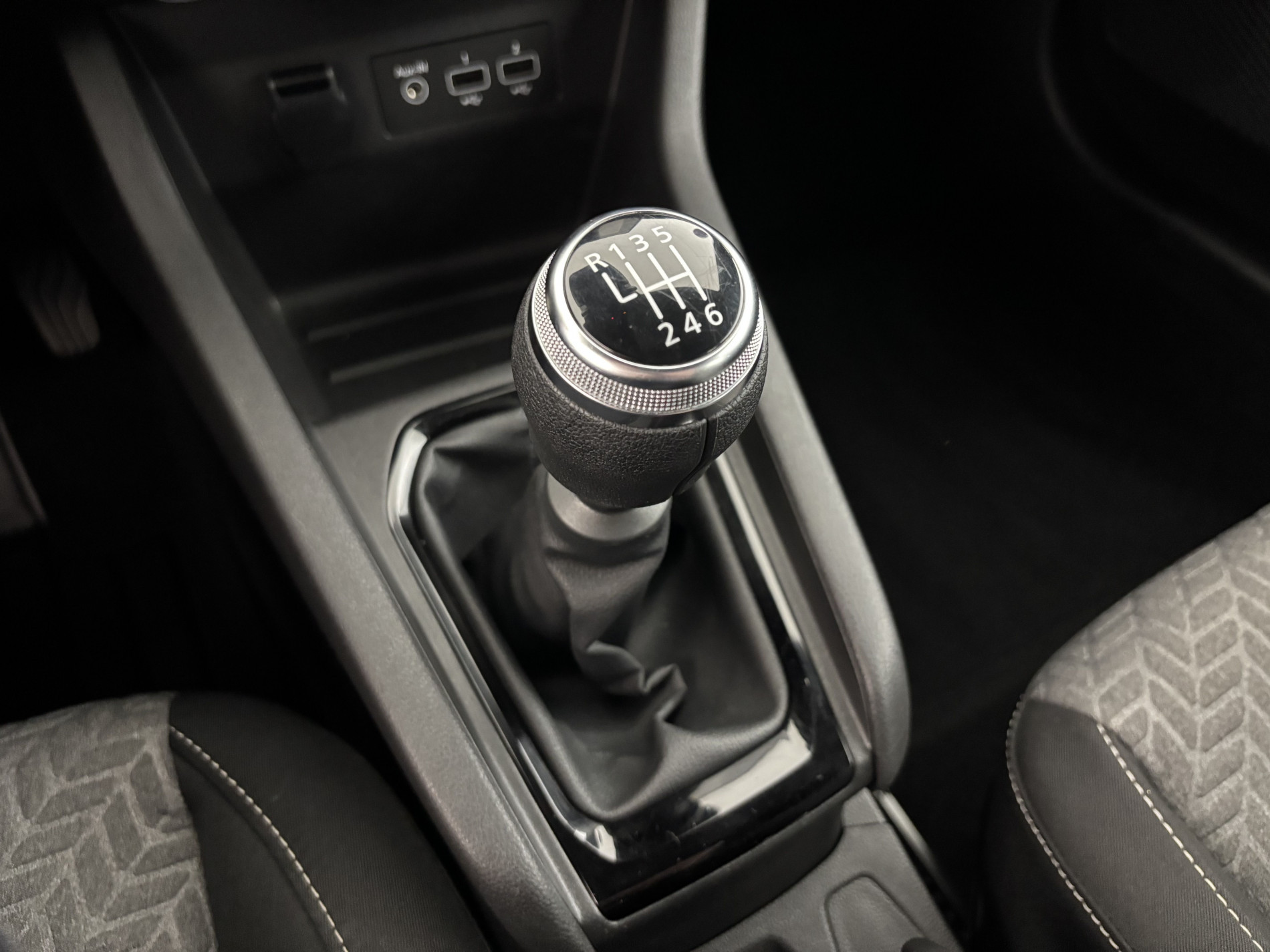 Vente en ligne Renault Clio 5 Clio TCe 90 - 21N au prix de 14 170 €