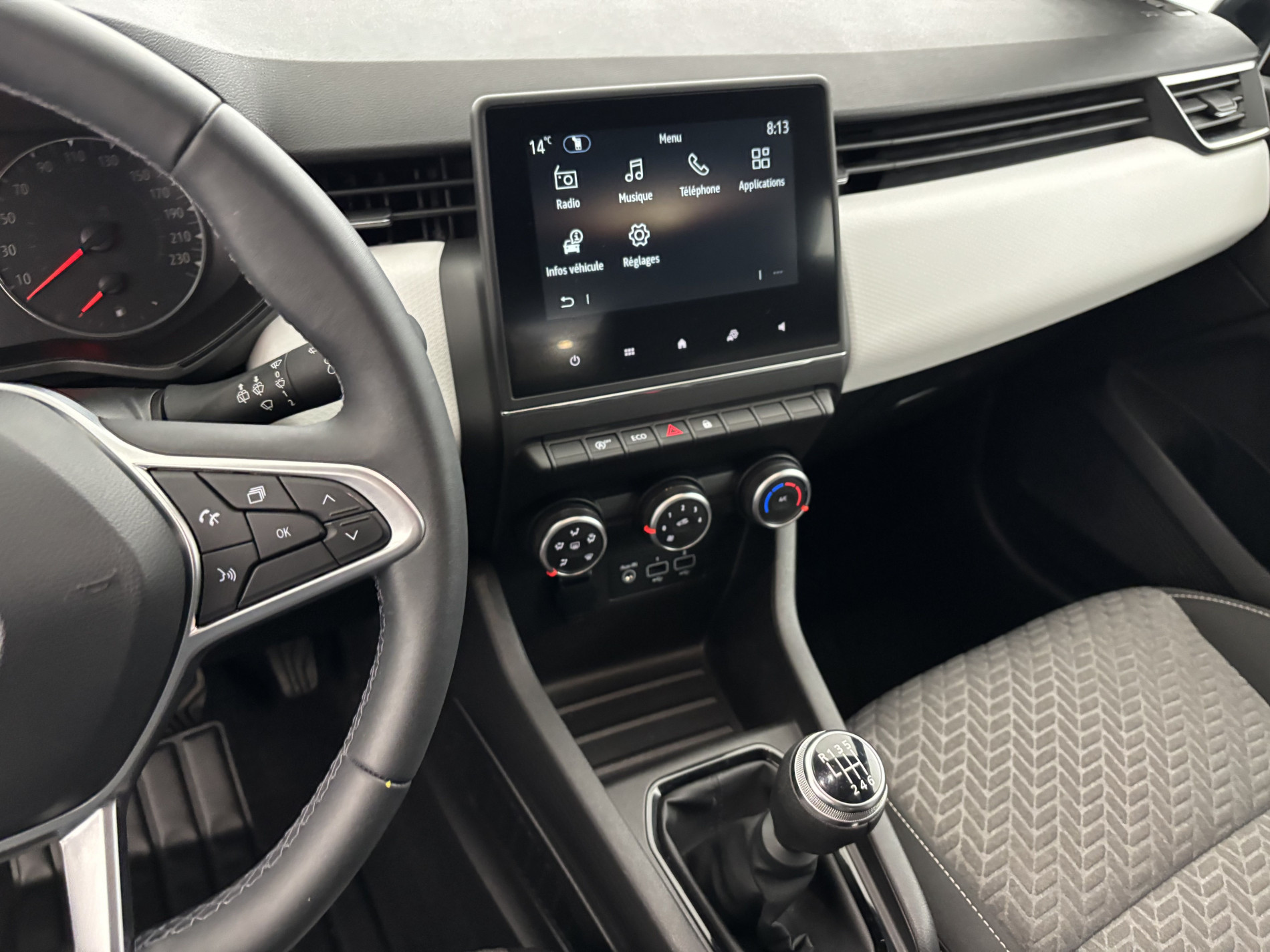 Vente en ligne Renault Clio 5 Clio TCe 90 - 21N au prix de 14 170 €