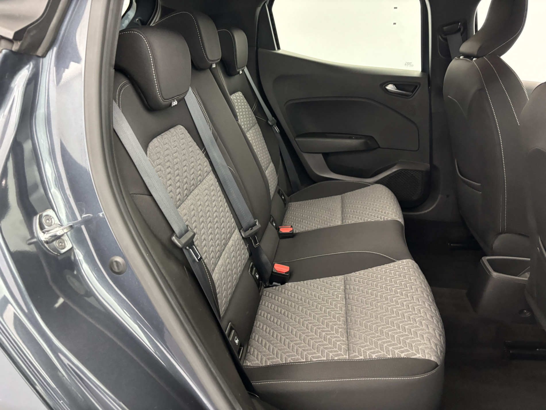 Vente en ligne Renault Clio 5 Clio TCe 90 - 21N au prix de 14 170 €