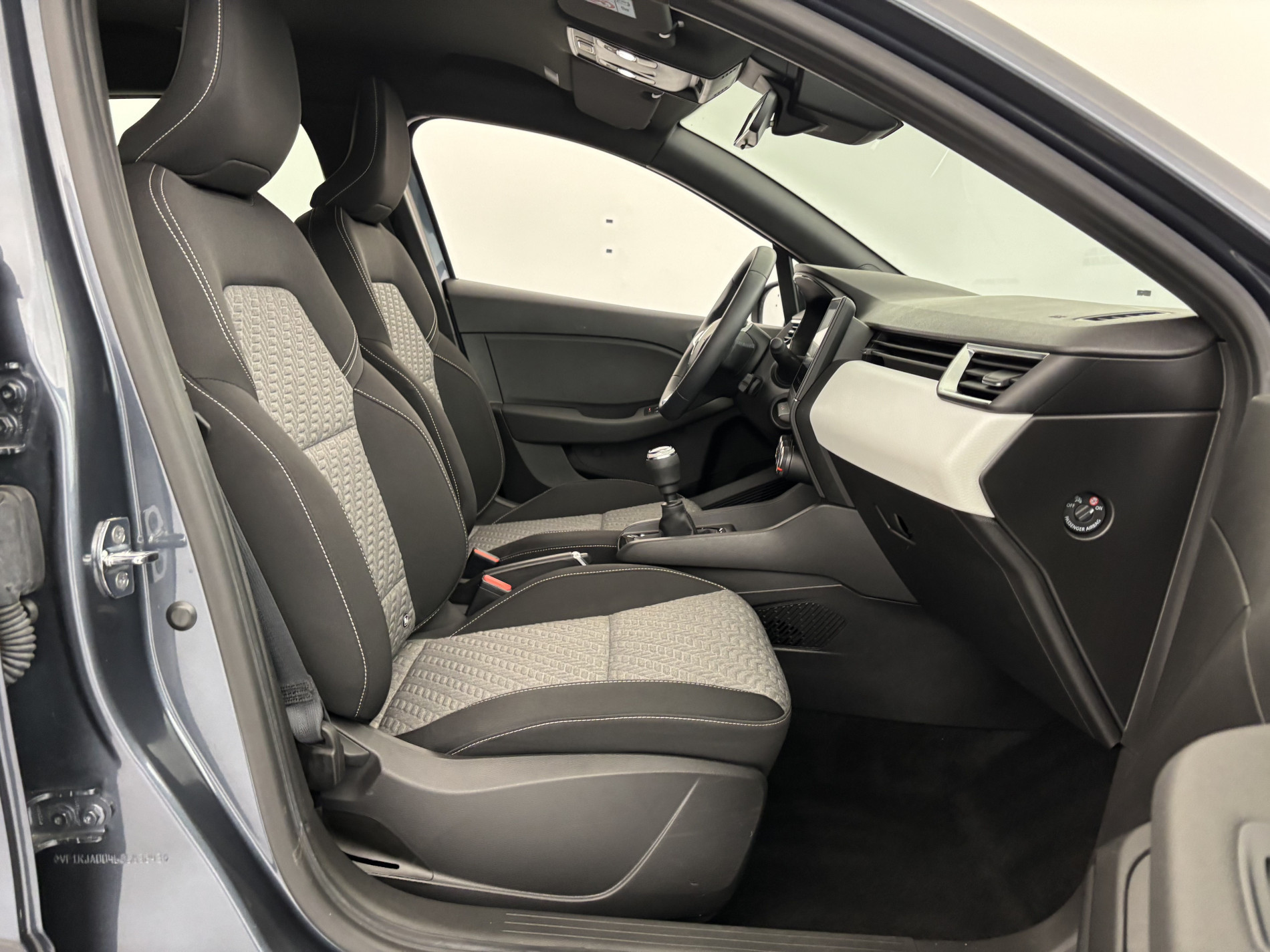 Vente en ligne Renault Clio 5 Clio TCe 90 - 21N au prix de 14 170 €