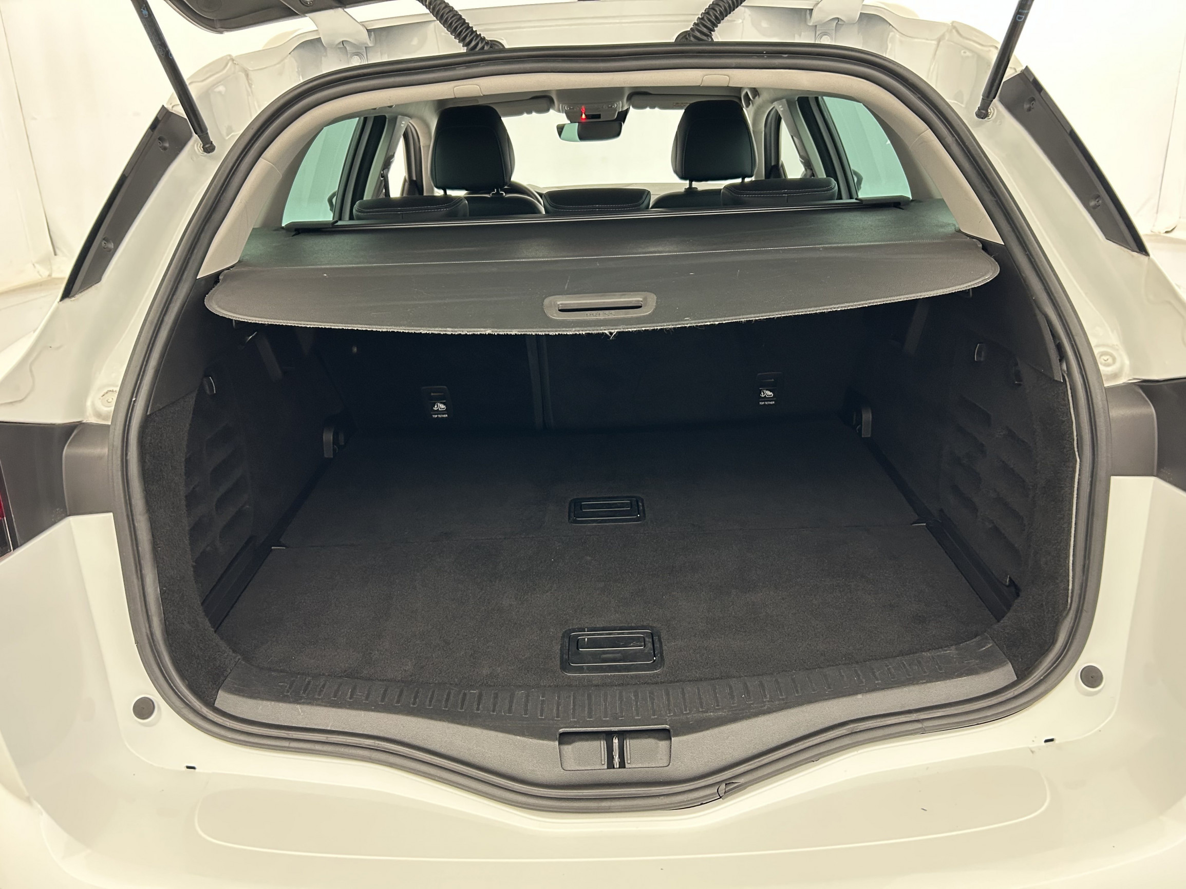 Vente en ligne Renault Megane 4 Estate  Blue dCi 115 EDC au prix de 21 990 €