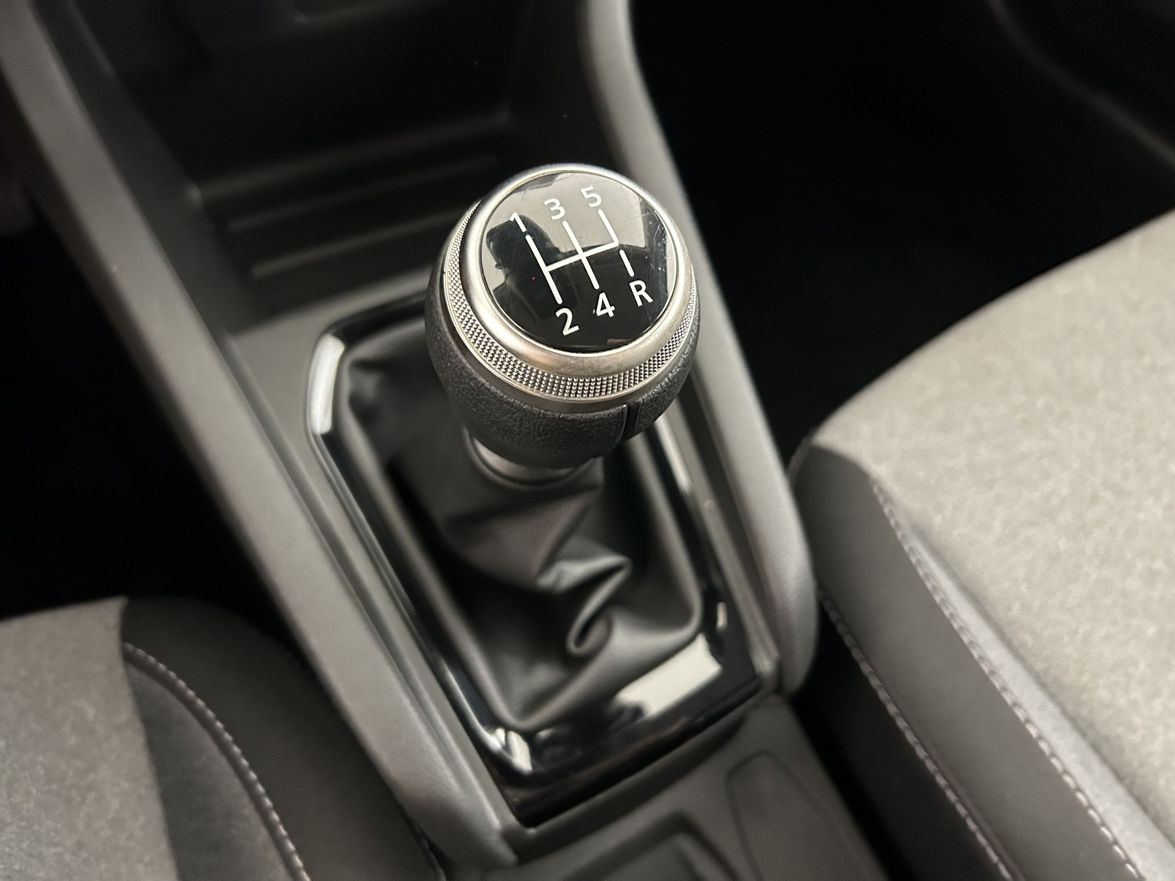 Vente en ligne Renault Clio 5 Clio SCe 65 ch GSR2 au prix de 15 990 €