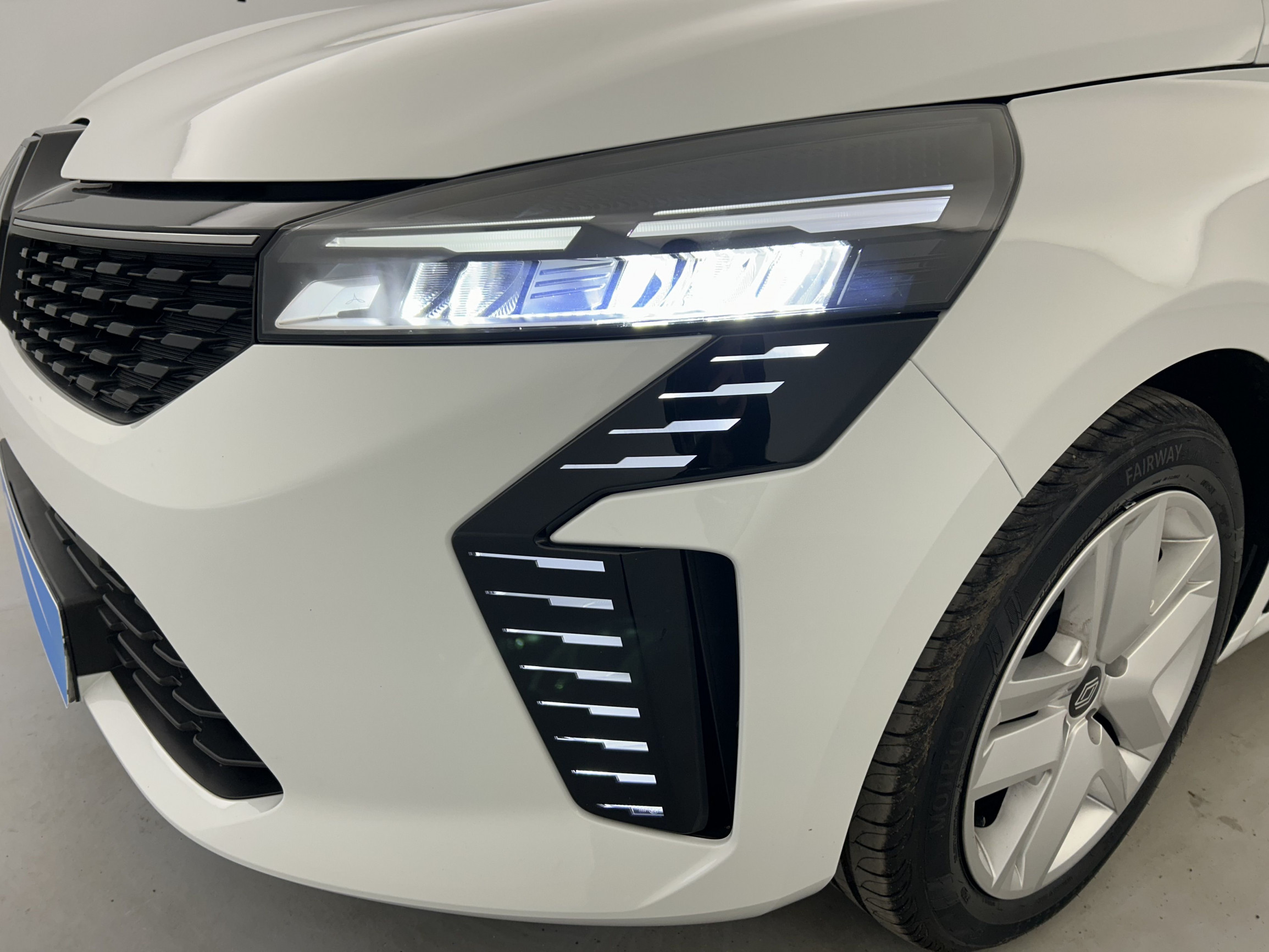 Vente en ligne Renault Clio 5 Clio E-Tech full hybrid 145 ch GSR2 au prix de 20 390 €