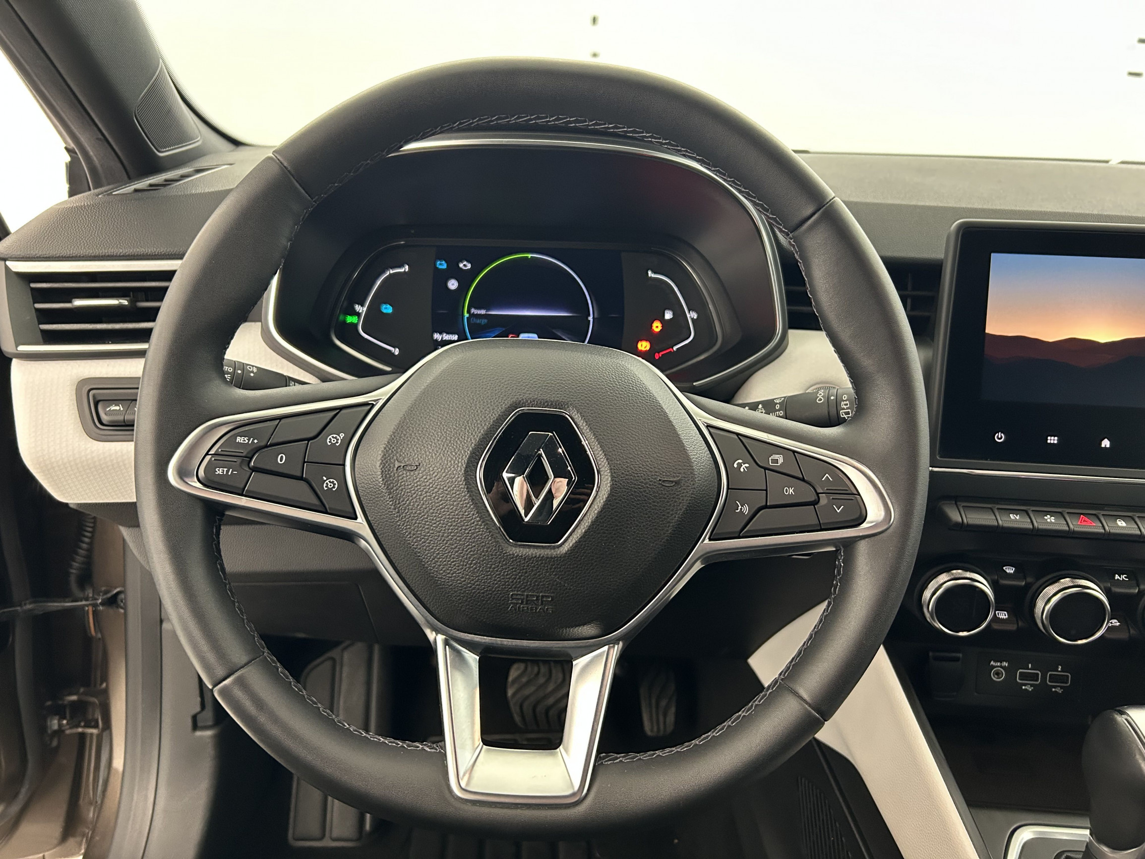 Vente en ligne Renault Clio 5 Clio E-Tech 140 - 21N au prix de 15 670 €