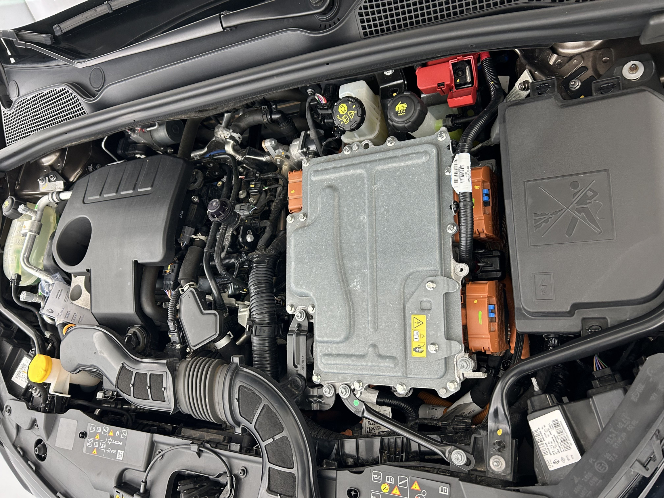 Vente en ligne Renault Clio 5 Clio E-Tech 140 - 21N au prix de 15 670 €