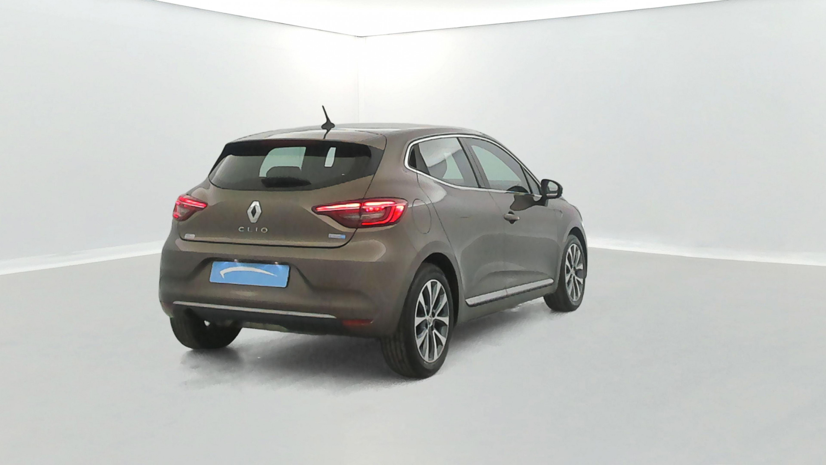 Vente en ligne Renault Clio 5 Clio E-Tech 140 - 21N au prix de 15 670 €