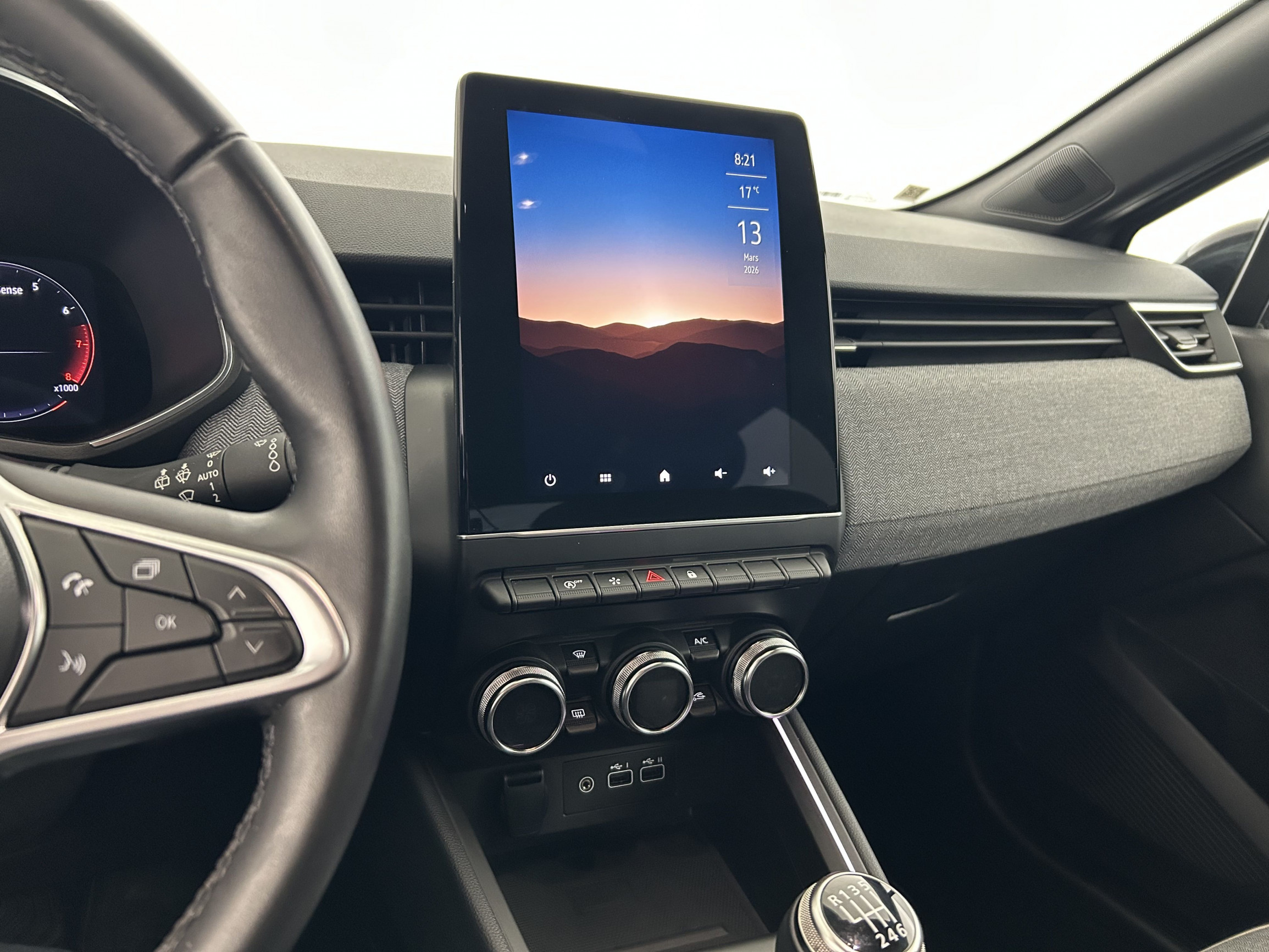 Vente en ligne Renault Clio 5 Clio TCe 90 au prix de 15 990 €