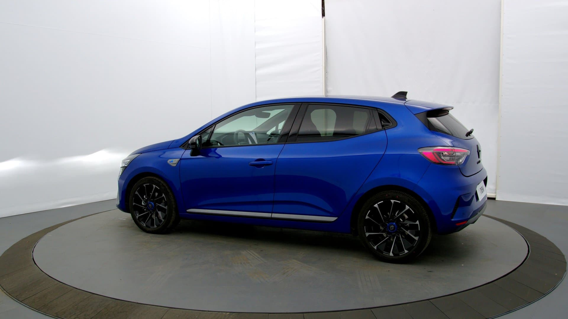 Vente en ligne Renault Clio 5 Clio E-Tech full hybrid 145 ch GSR2 au prix de 23 270 €