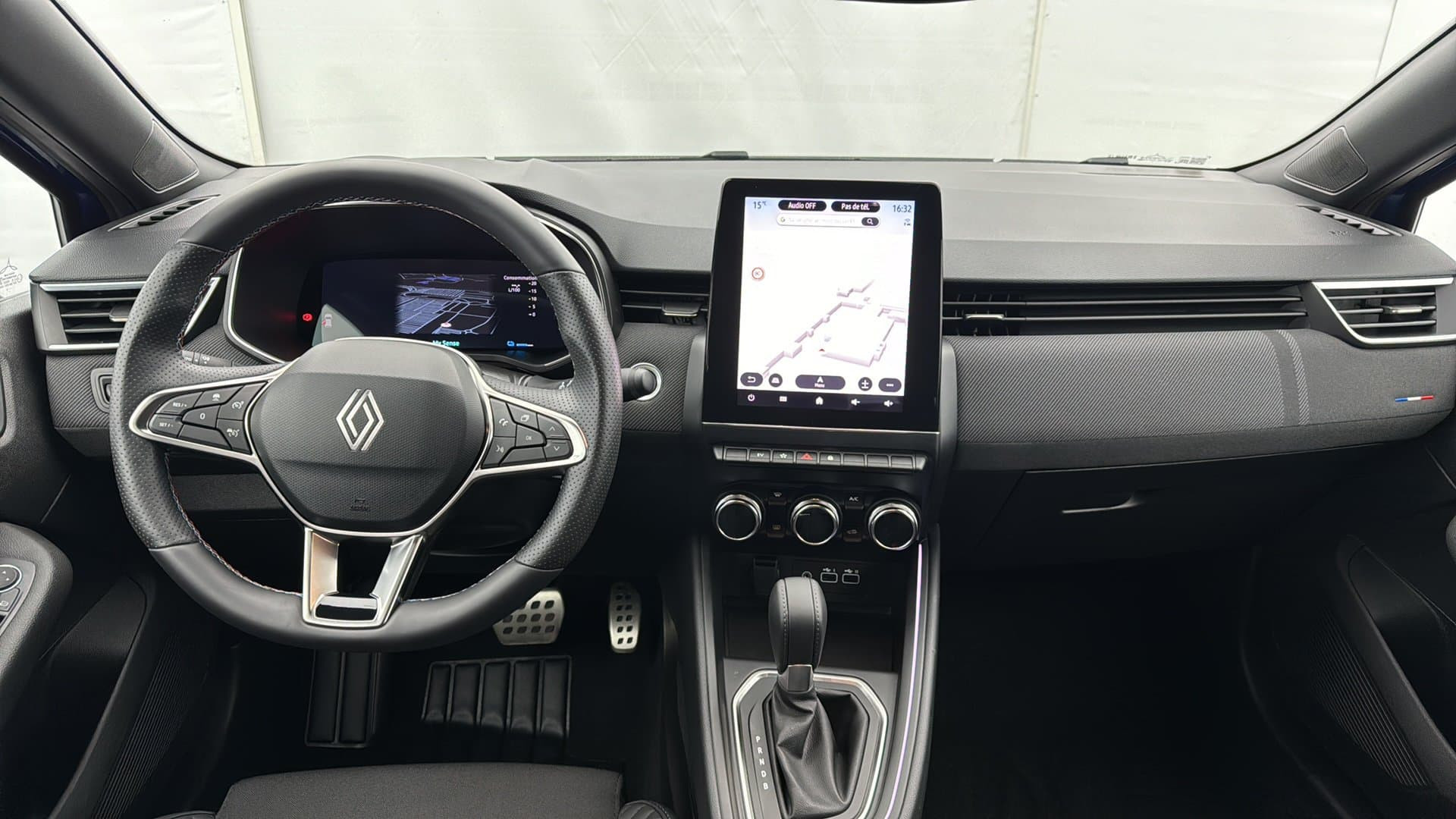 Vente en ligne Renault Clio 5 Clio E-Tech full hybrid 145 ch GSR2 au prix de 23 270 €