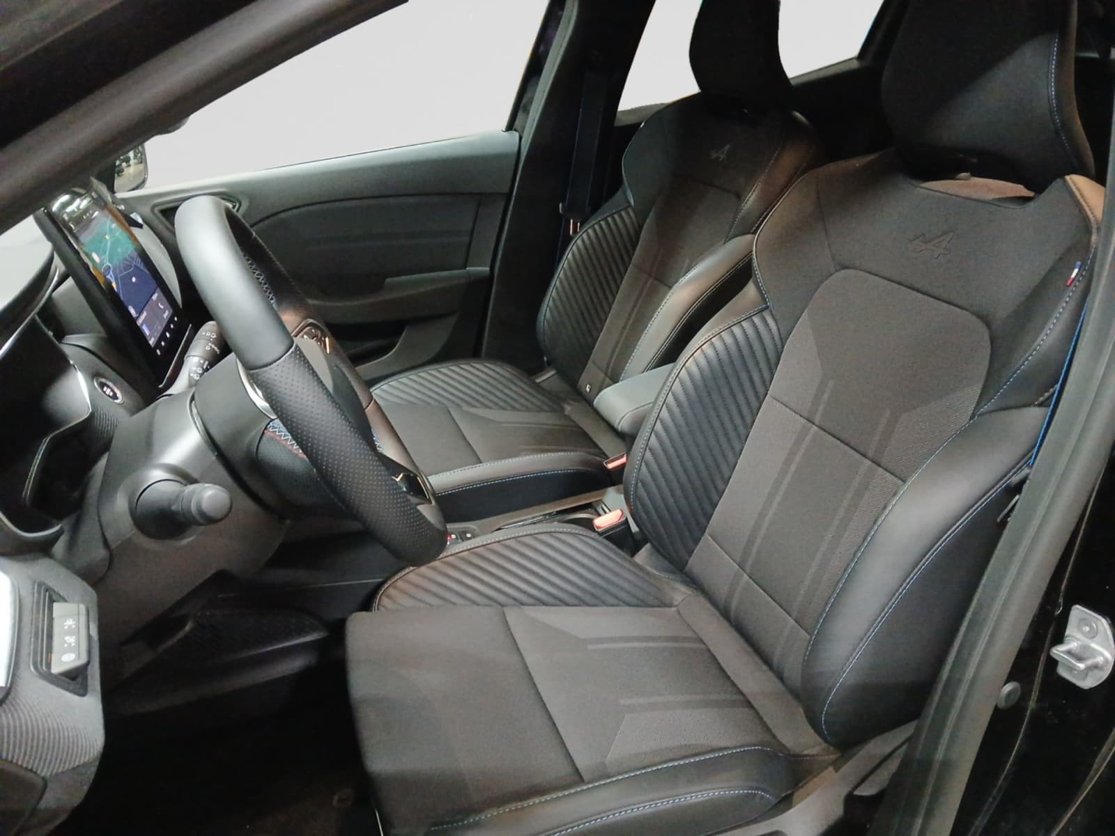 Vente en ligne Renault Clio 5 Clio E-Tech full hybrid 145 ch GSR2 au prix de 23 470 €