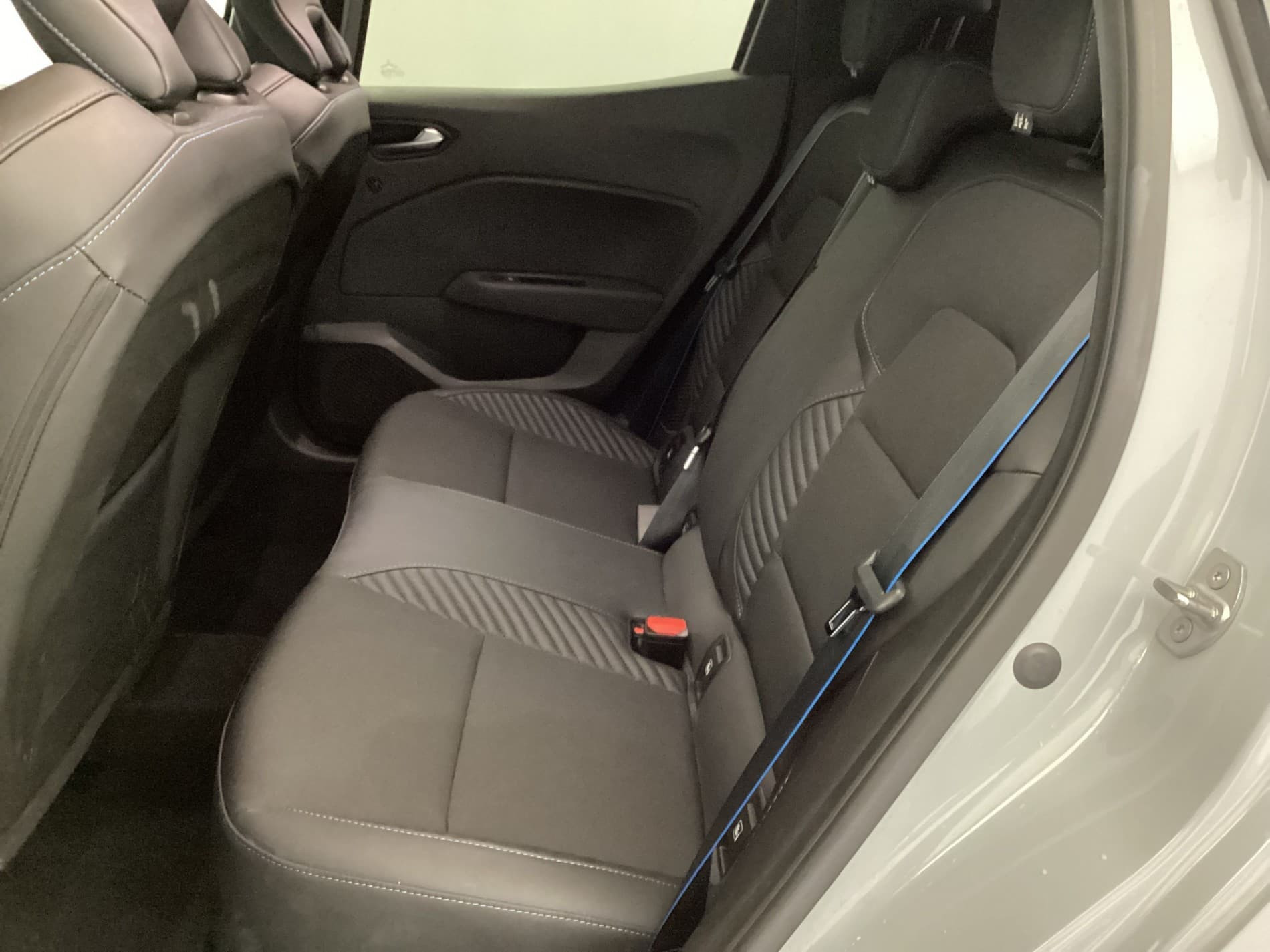 Vente en ligne Renault Clio 5 Clio E-Tech full hybrid 145 ch GSR2 au prix de 23 390 €