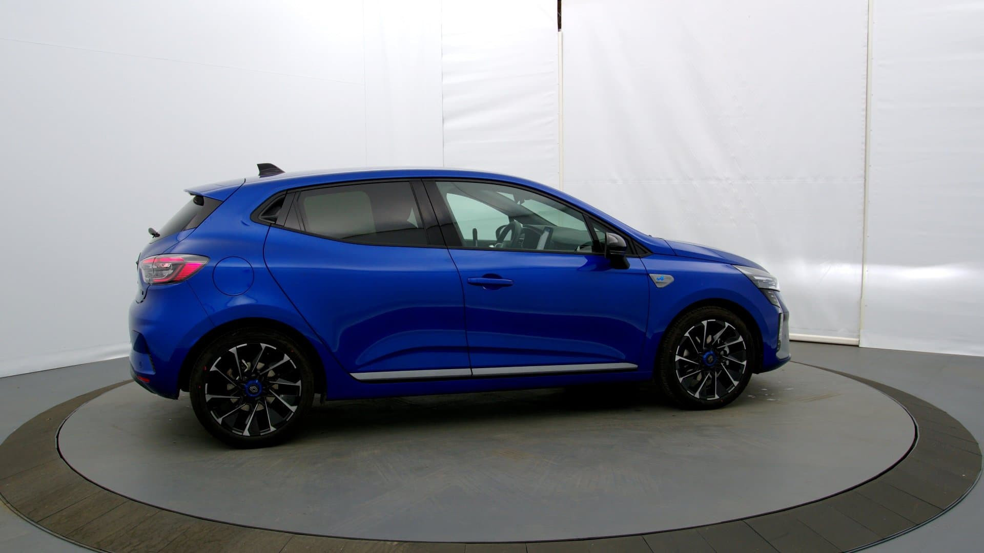 Vente en ligne Renault Clio 5 Clio E-Tech full hybrid 145 ch GSR2 au prix de 23 270 €