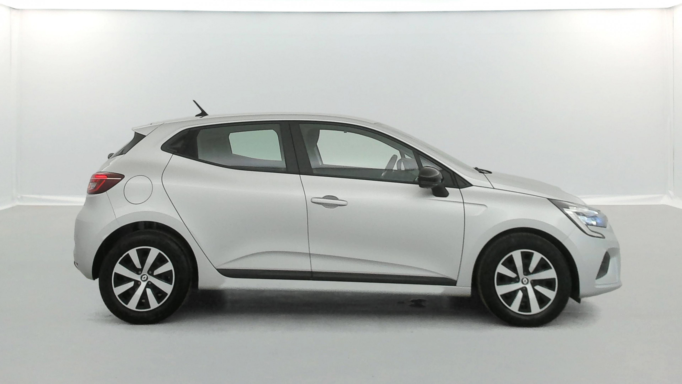 Vente en ligne Renault Clio 5 Clio TCe 90 au prix de 14 490 €