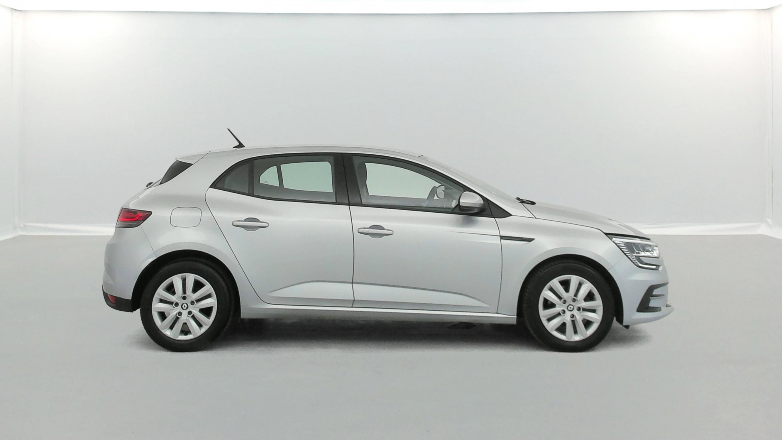 Vente en ligne Renault Megane 4 Mégane IV Berline Blue dCi 115 EDC - 21N au prix de 13 990 €