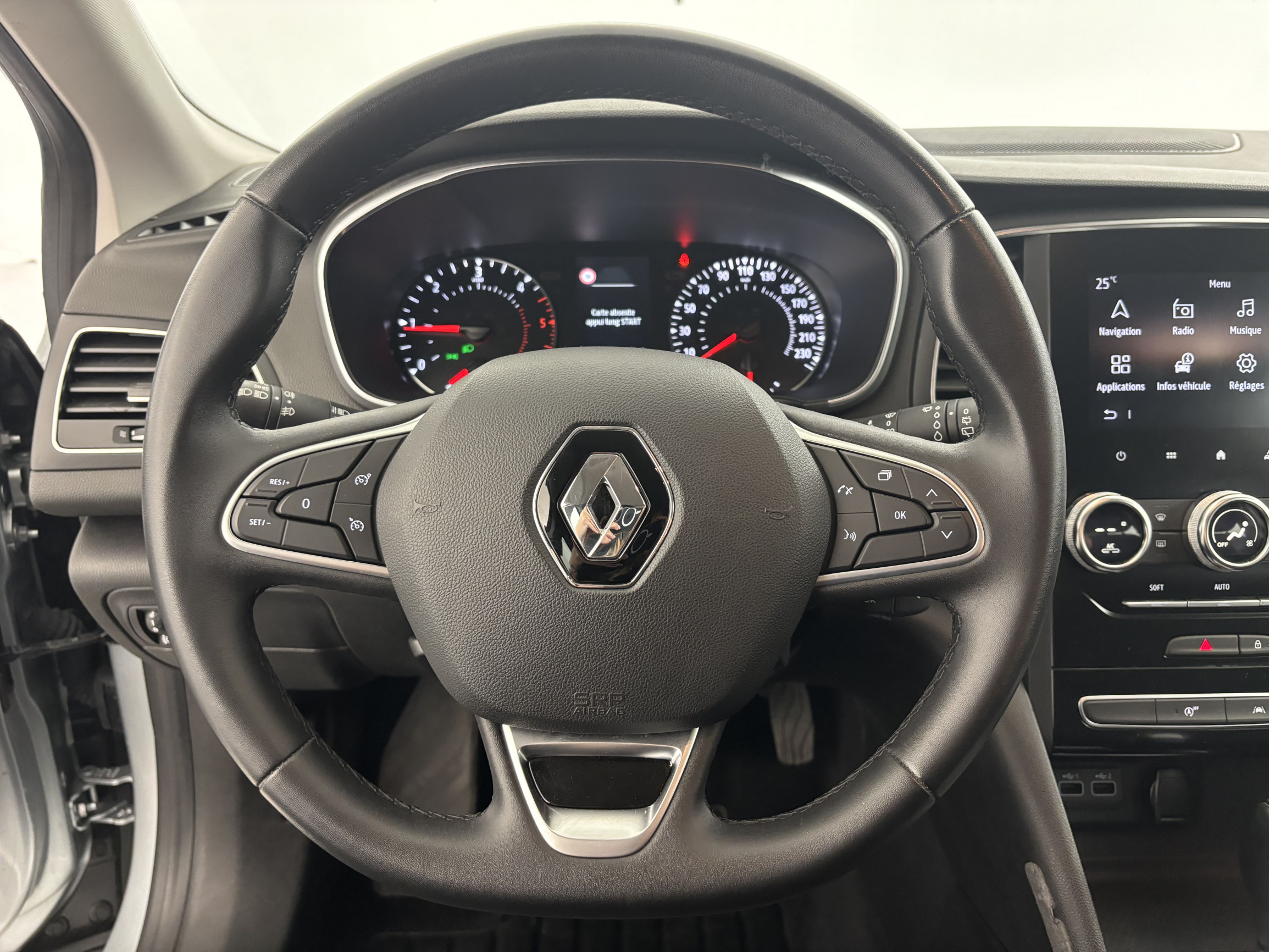 Vente en ligne Renault Megane 4 Mégane IV Berline Blue dCi 115 EDC - 21N au prix de 13 990 €
