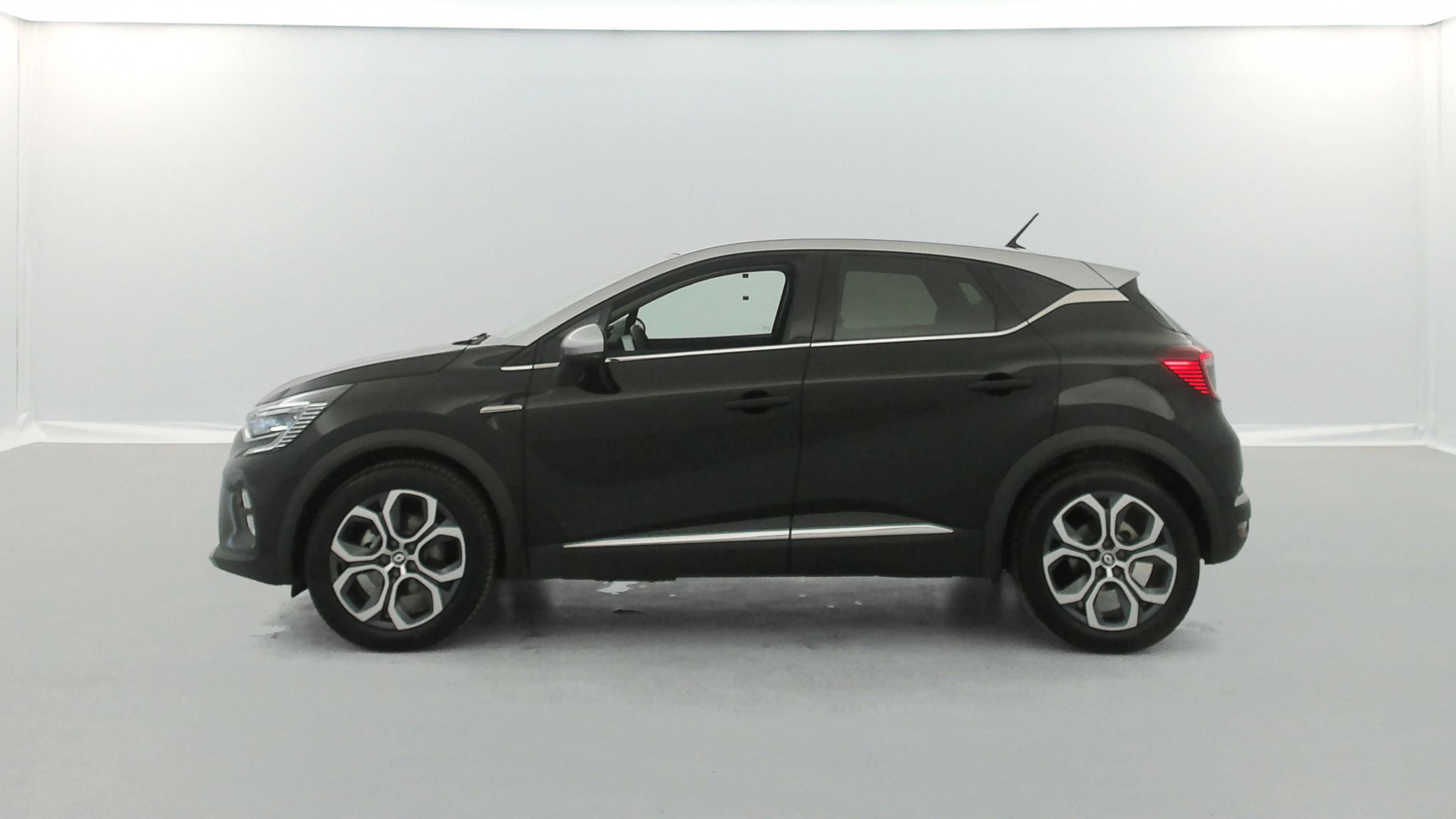 Vente en ligne Renault Captur  E-Tech 145 - 21 au prix de 18 490 €