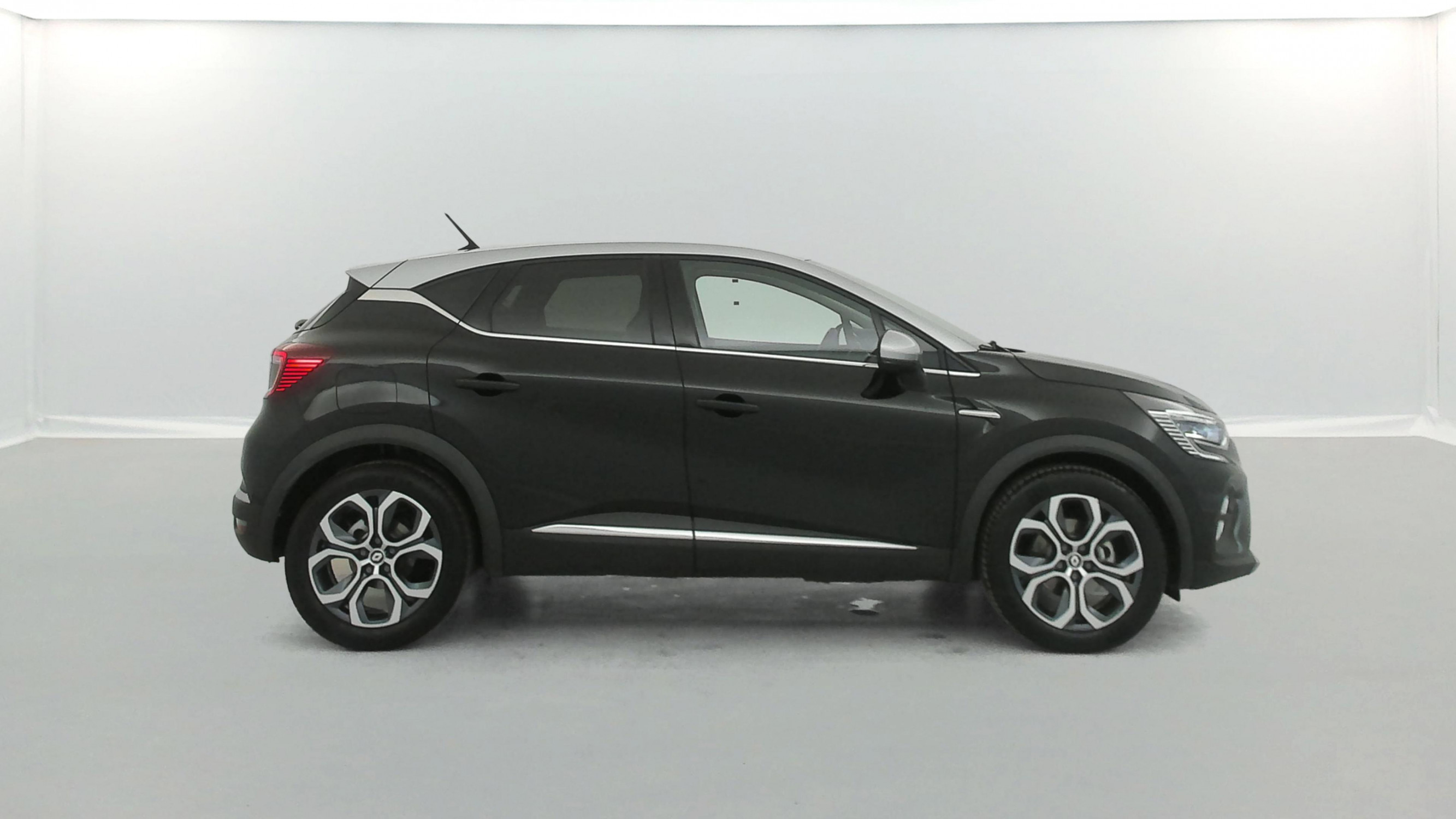 Vente en ligne Renault Captur  E-Tech 145 - 21 au prix de 18 490 €