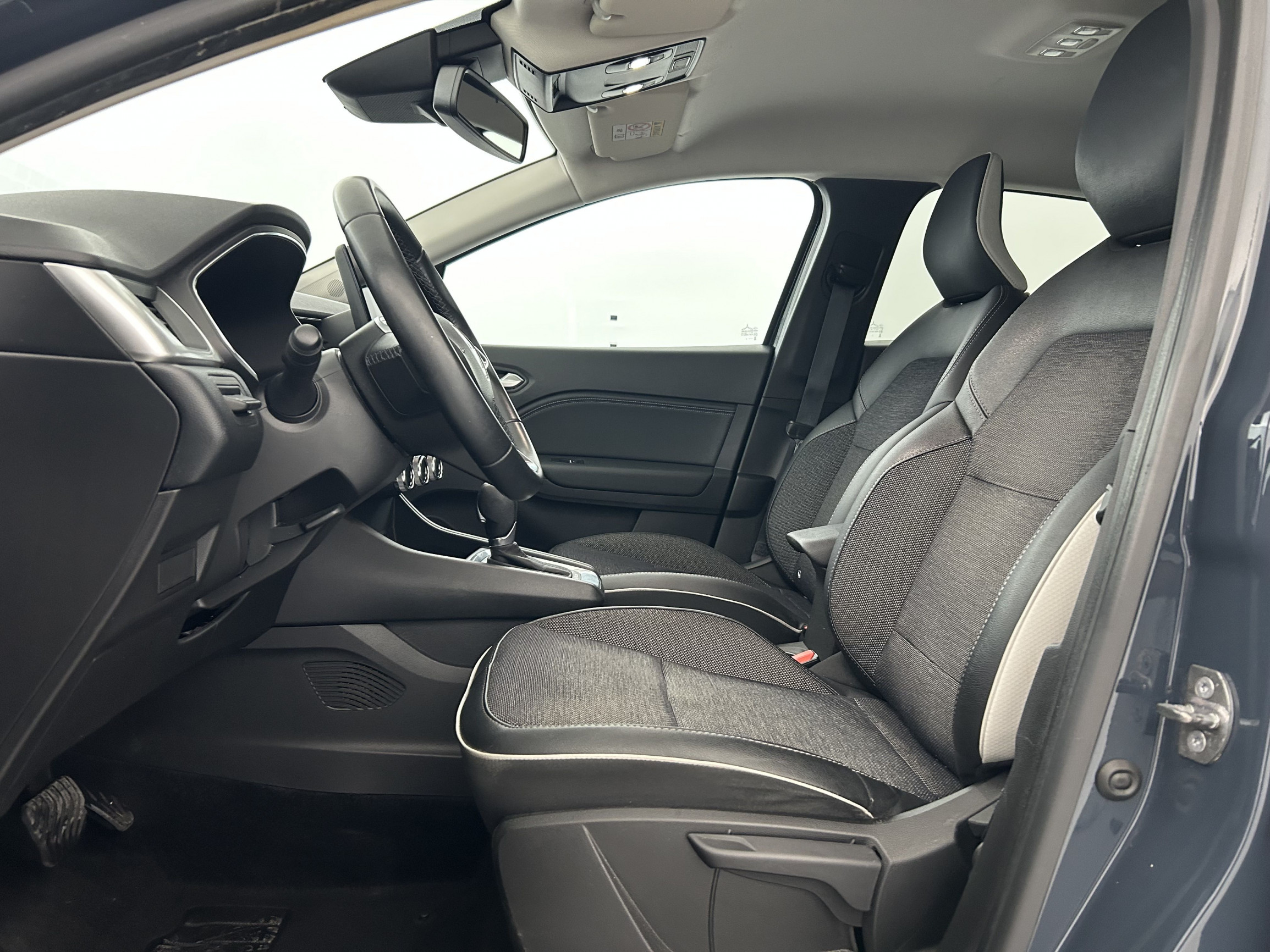 Vente en ligne Renault Captur  E-Tech full hybrid 145 au prix de 18 490 €