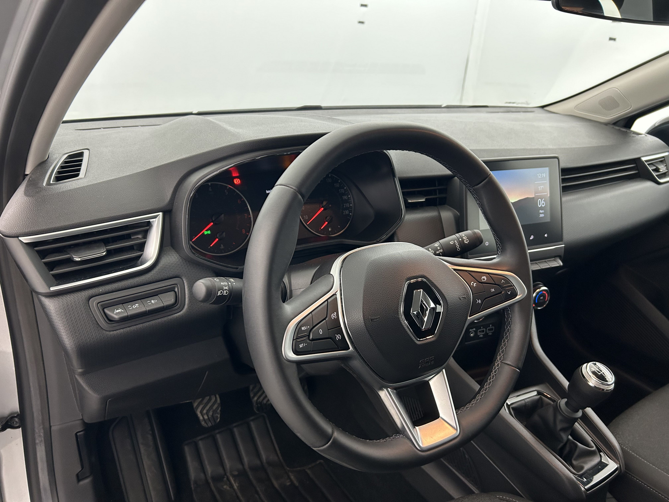 Vente en ligne Renault Clio 5 Clio TCe 90 au prix de 14 690 €