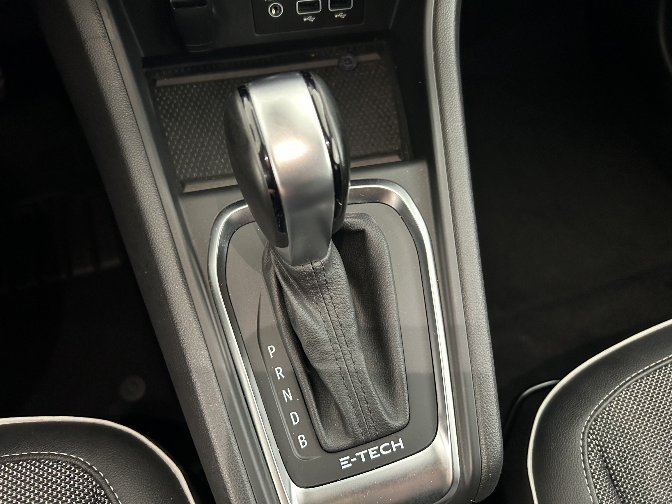 Vente en ligne Renault Captur  E-Tech 145 - 21 au prix de 18 490 €
