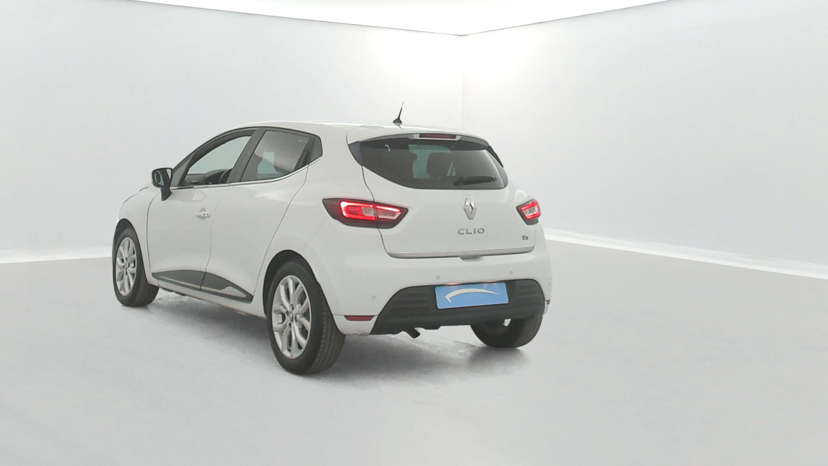 Vente en ligne Renault Clio 4  TCe 90 au prix de 9 490 €