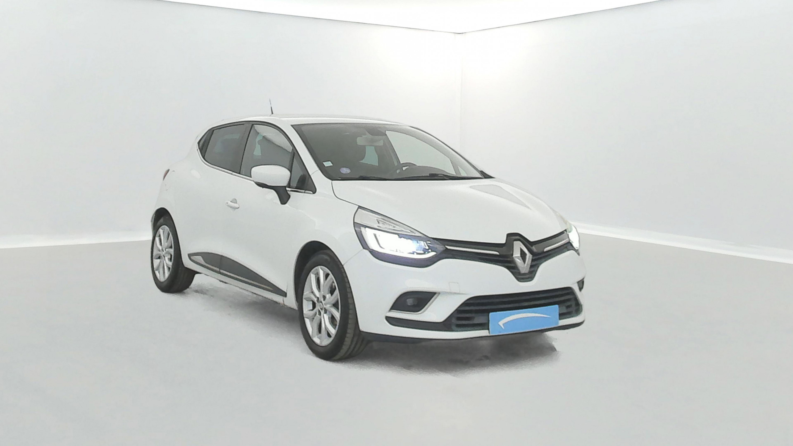 Vente en ligne Renault Clio 4  TCe 90 au prix de 9 490 €