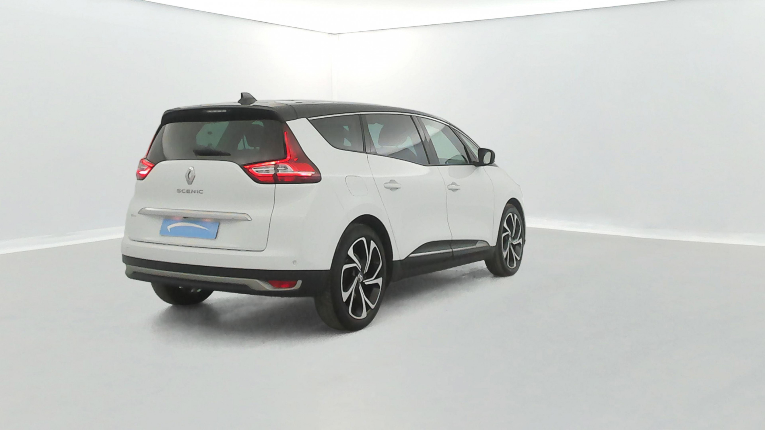 Vente en ligne Renault Grand Scenic 4 Grand Scenic Blue dCi 120 au prix de 17 990 €