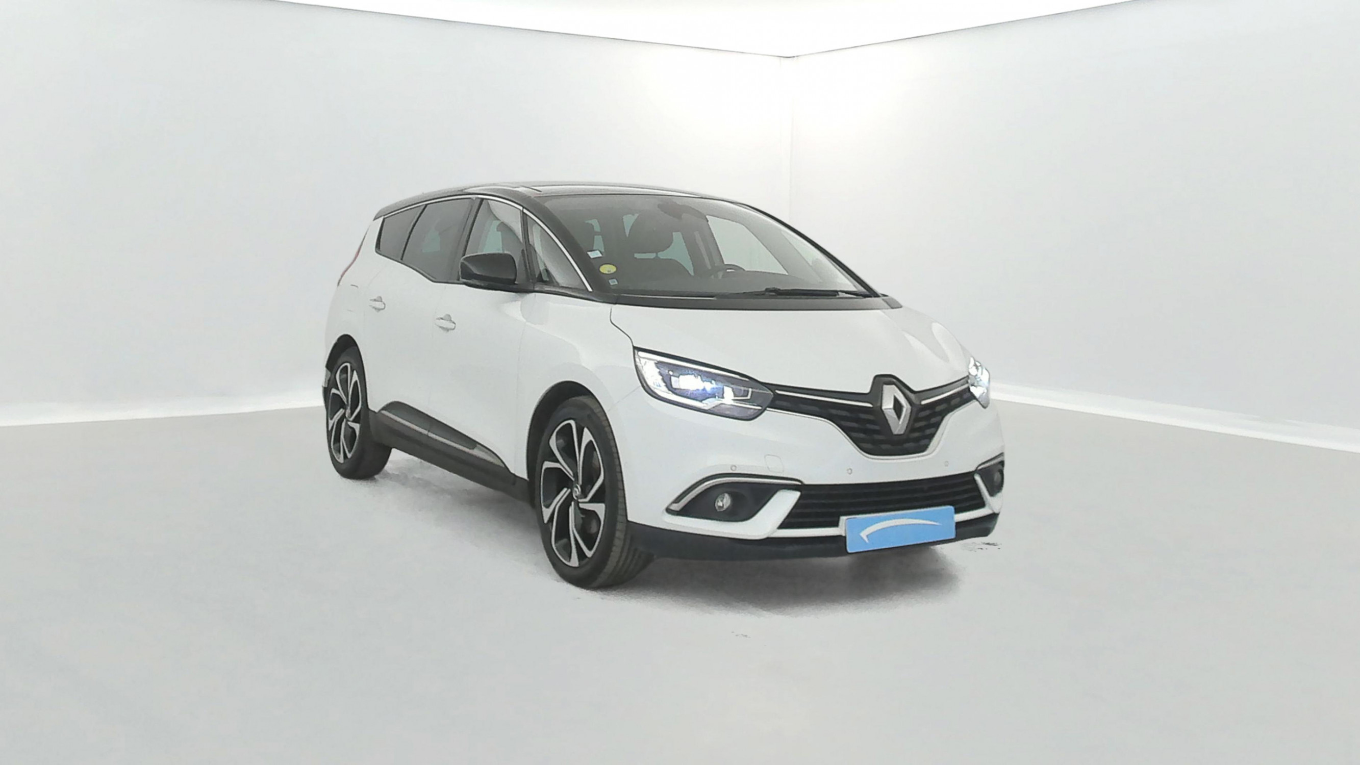 Vente en ligne Renault Grand Scenic 4 Grand Scenic Blue dCi 120 au prix de 17 990 €