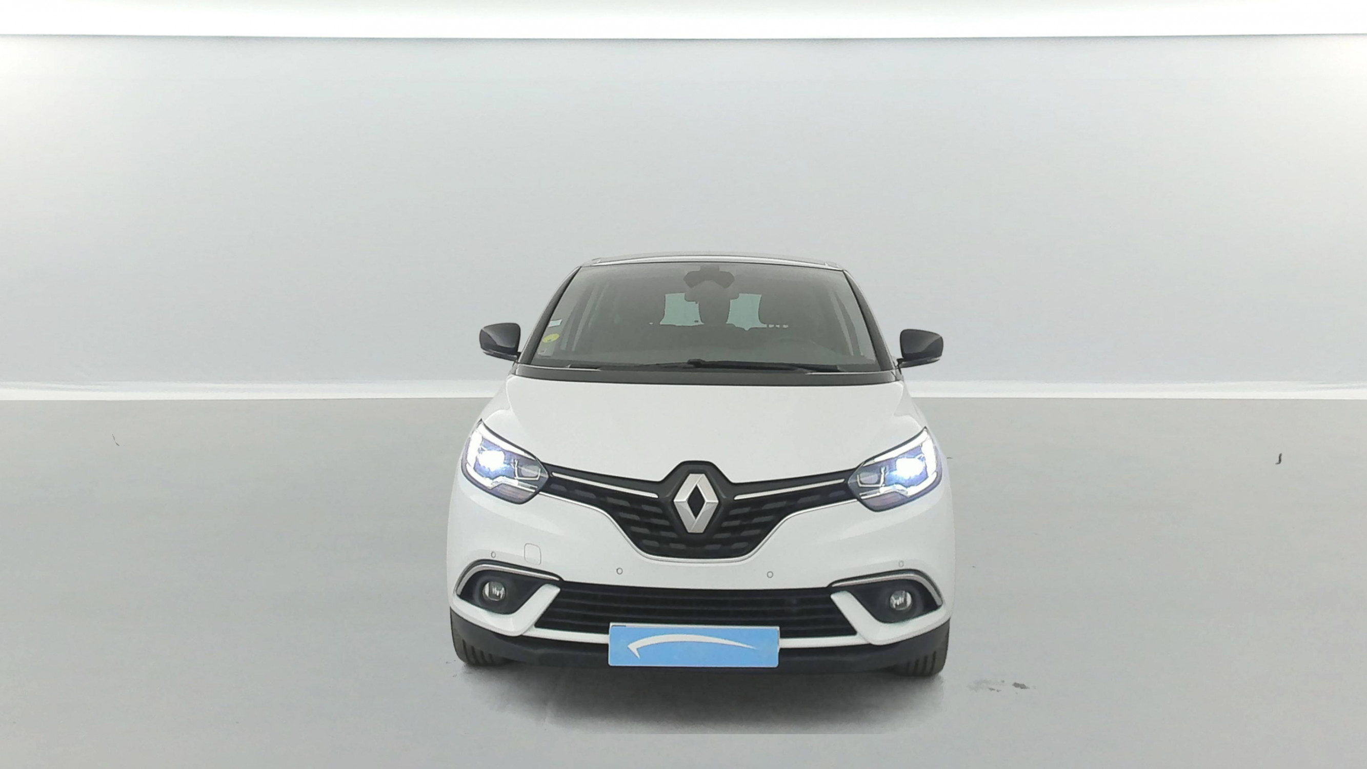Vente en ligne Renault Grand Scenic 4 Grand Scenic Blue dCi 120 au prix de 17 990 €