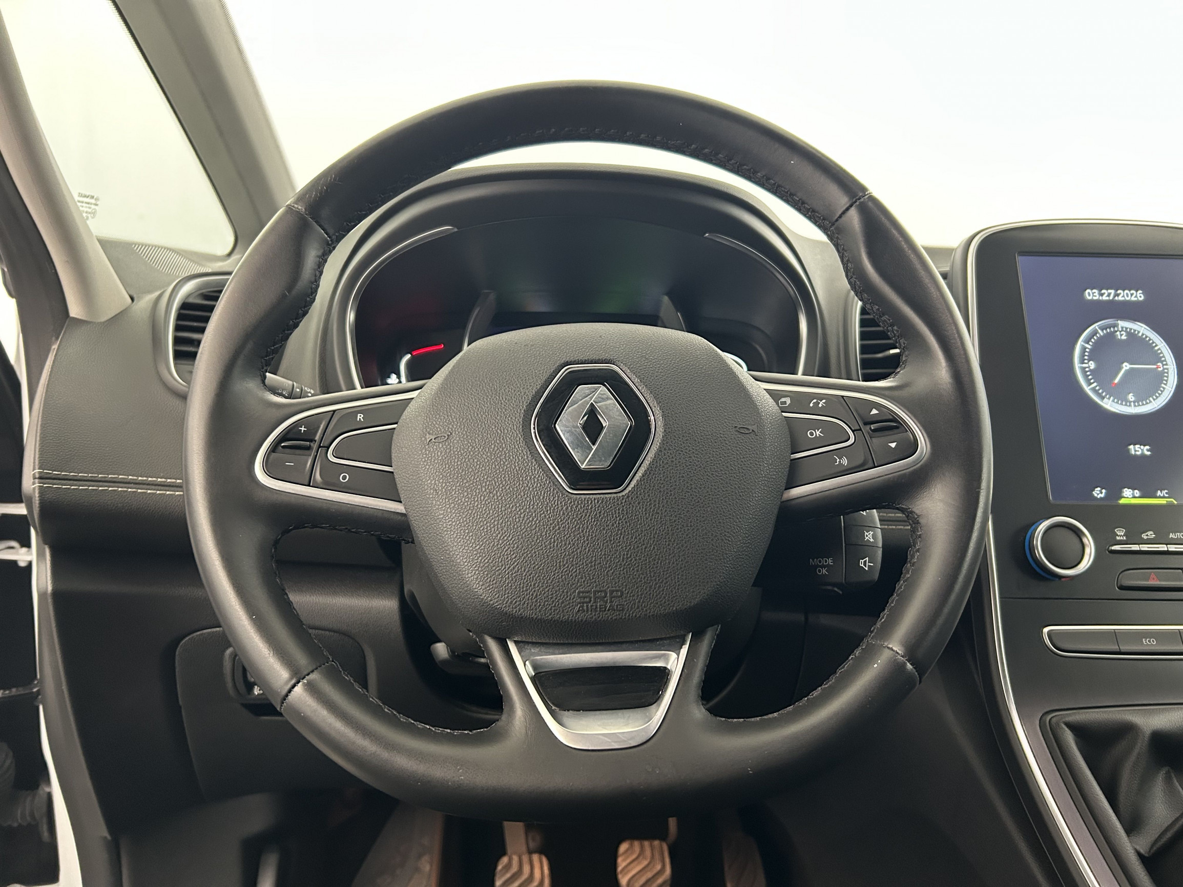 Vente en ligne Renault Grand Scenic 4 Grand Scenic Blue dCi 120 au prix de 17 990 €