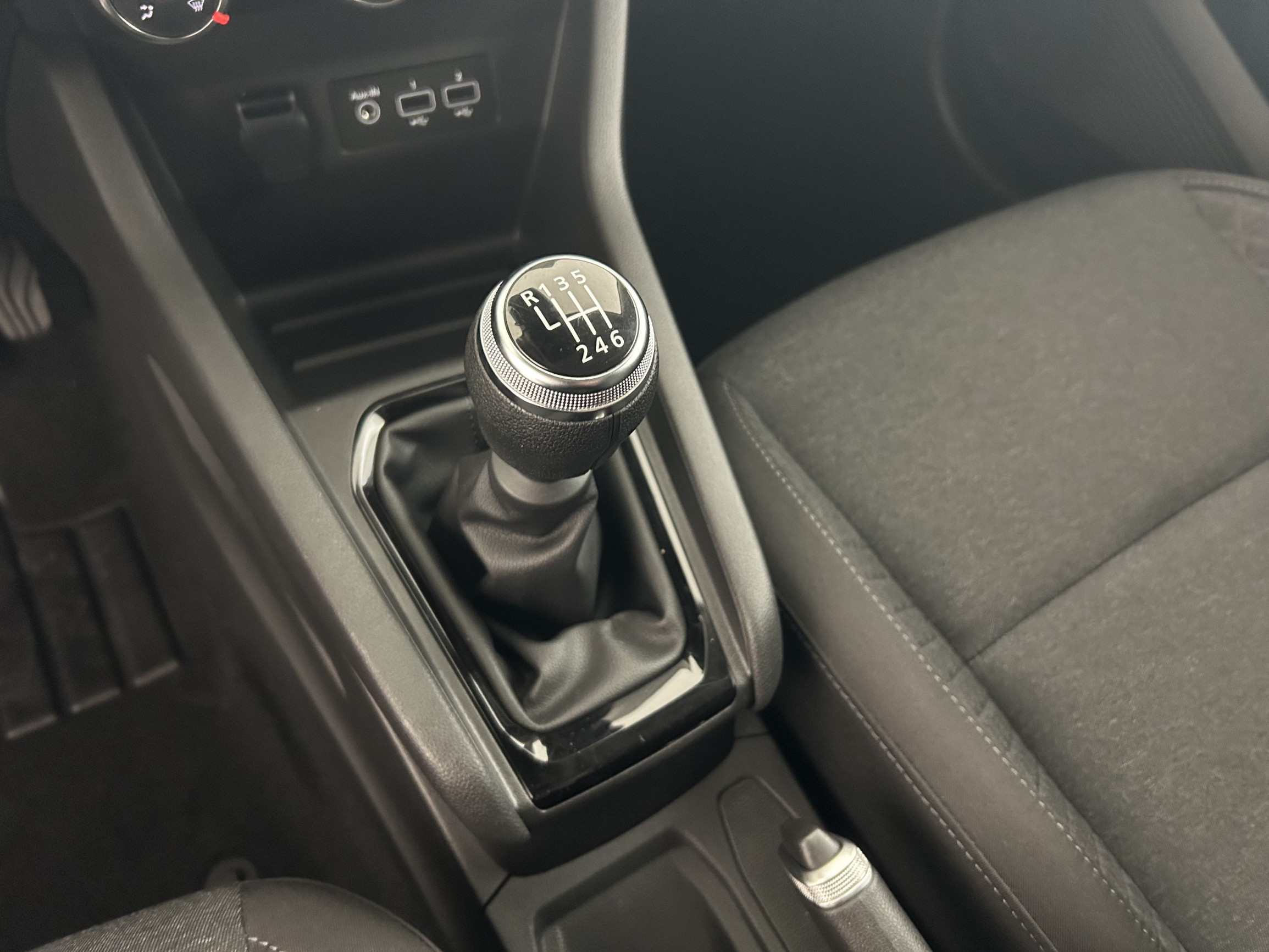 Vente en ligne Renault Clio 5 Clio TCe 90 au prix de 13 390 €