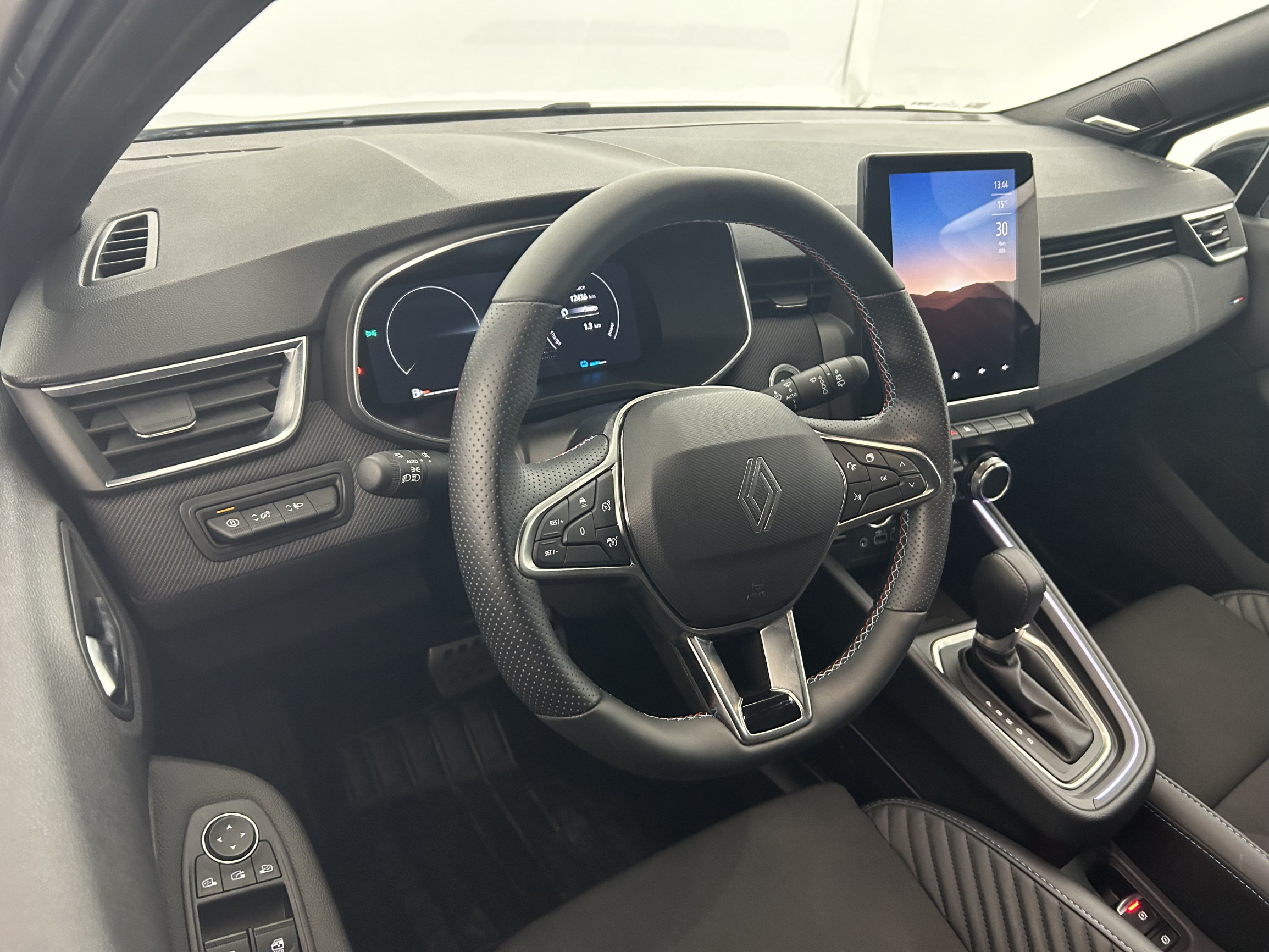 Vente en ligne Renault Clio 5 Clio E-Tech full hybrid 145 ch GSR2 au prix de 23 390 €