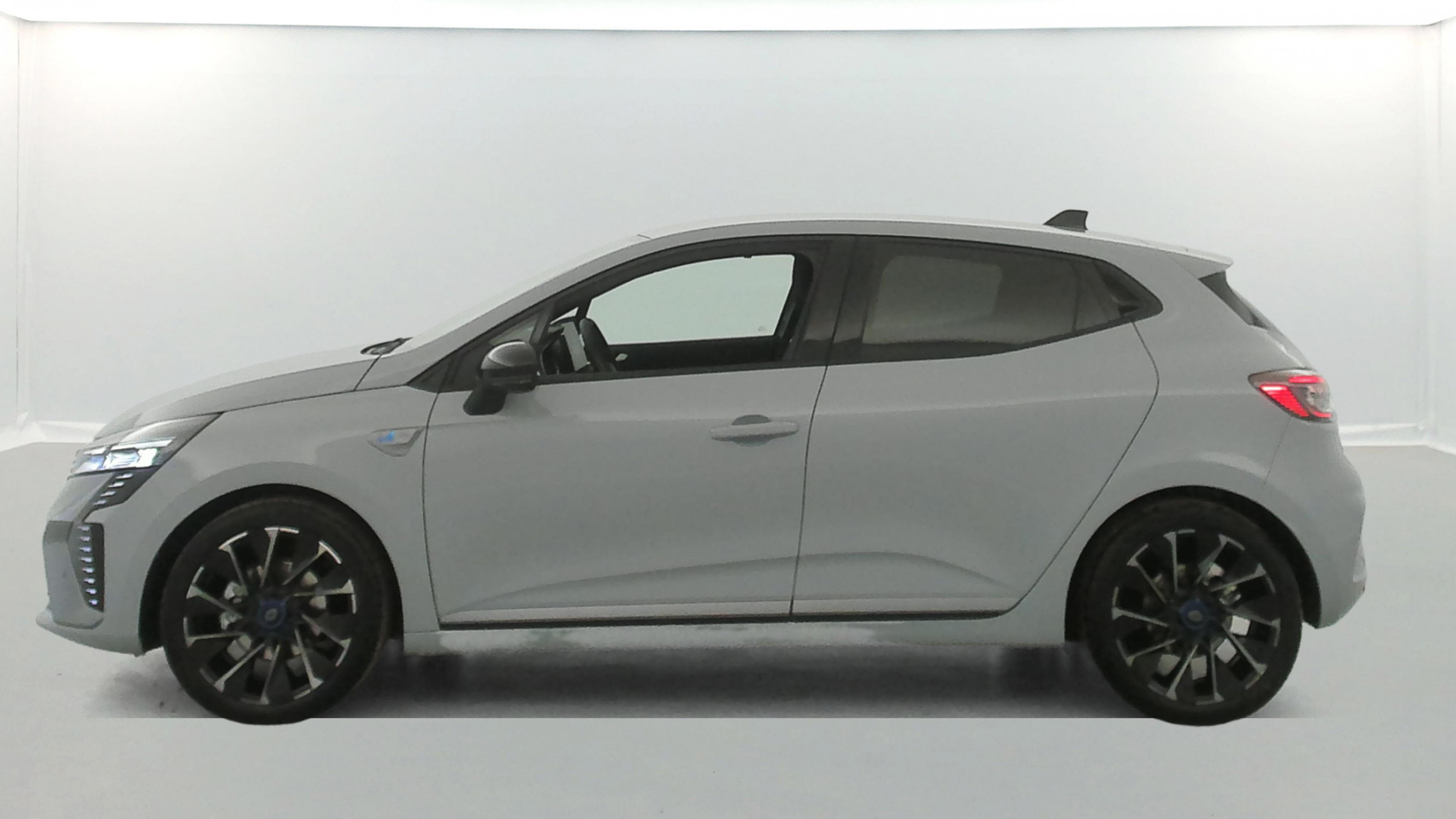 Vente en ligne Renault Clio 5 Clio E-Tech full hybrid 145 ch GSR2 au prix de 23 390 €