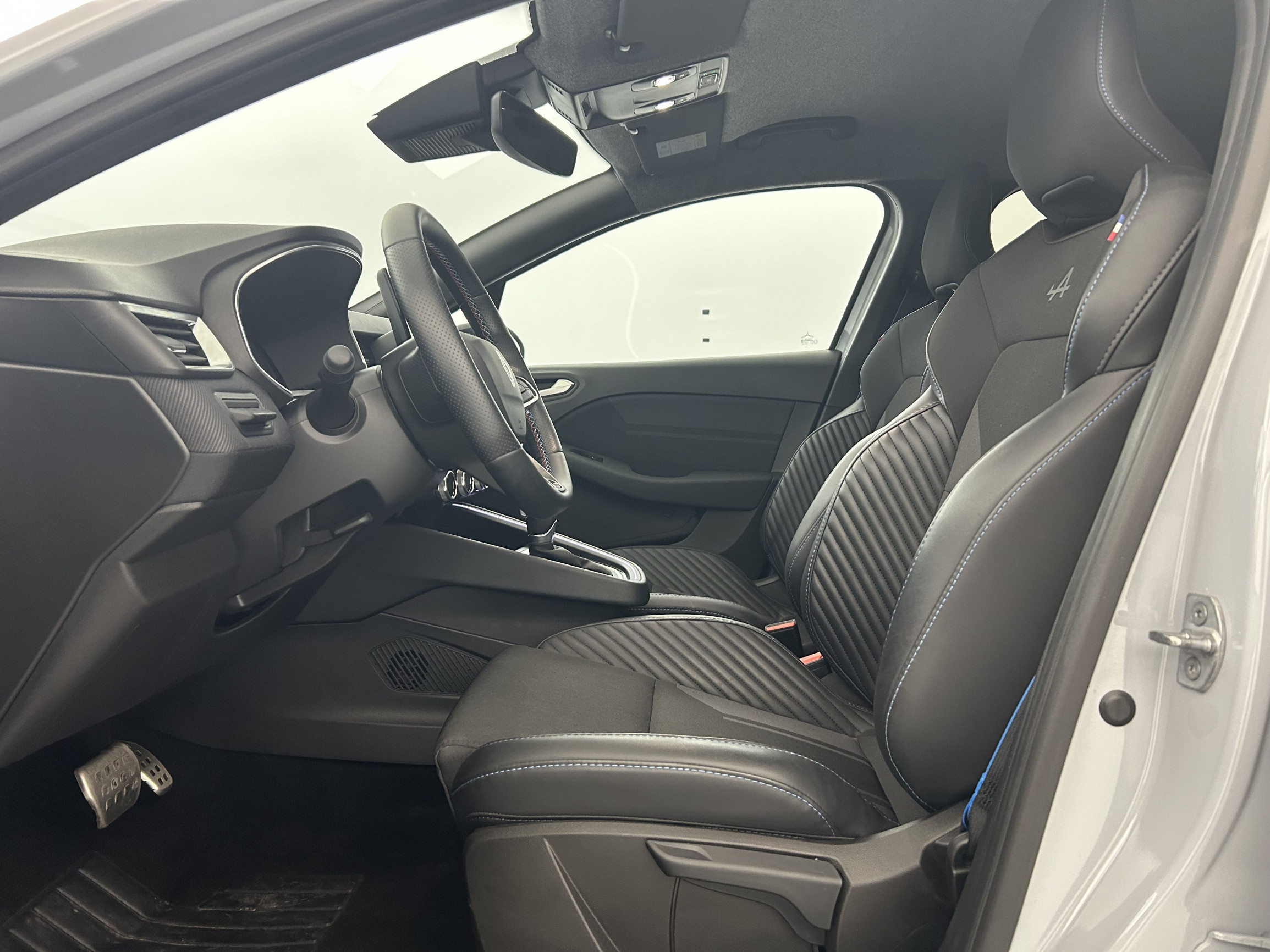 Vente en ligne Renault Clio 5 Clio E-Tech full hybrid 145 ch GSR2 au prix de 23 390 €