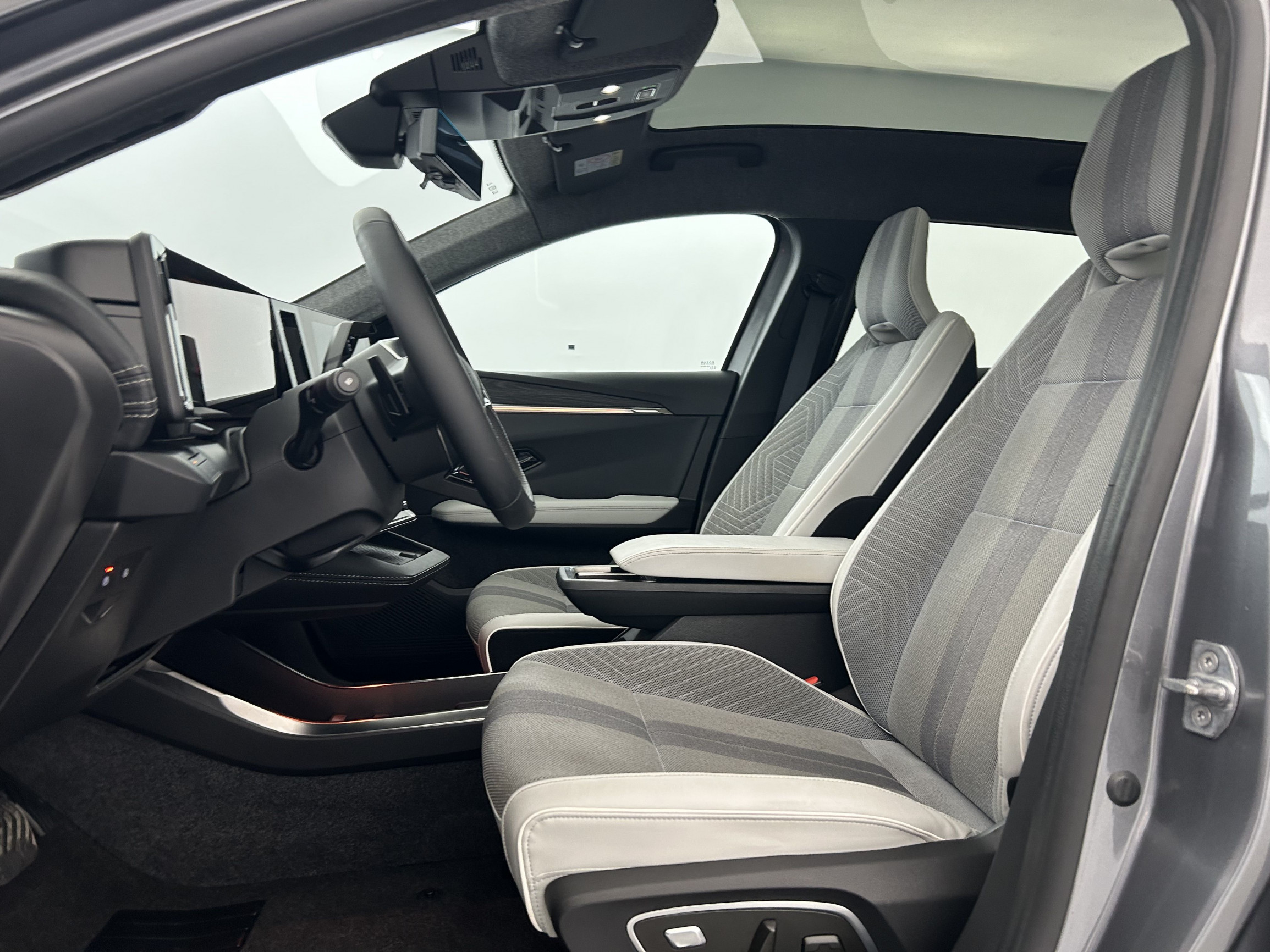 Vente en ligne Renault Scenic E-Tech  220 ch grande autonomie au prix de 38 790 €