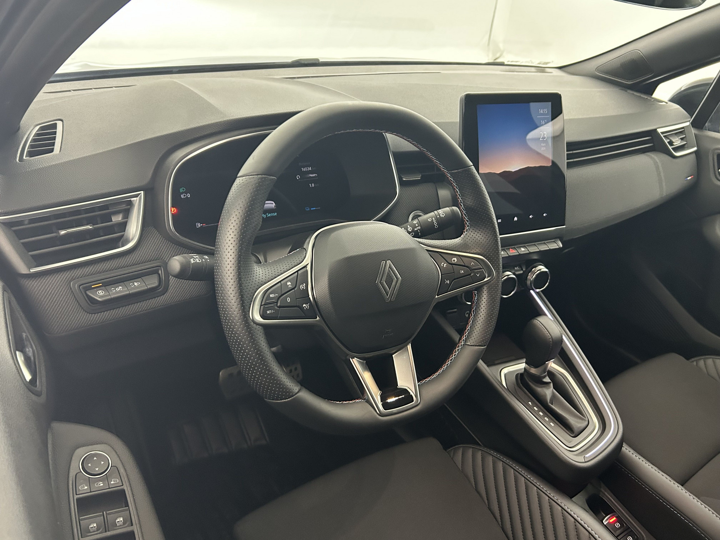 Vente en ligne Renault Clio 5 Clio E-Tech full hybrid 145 ch GSR2 au prix de 23 270 €