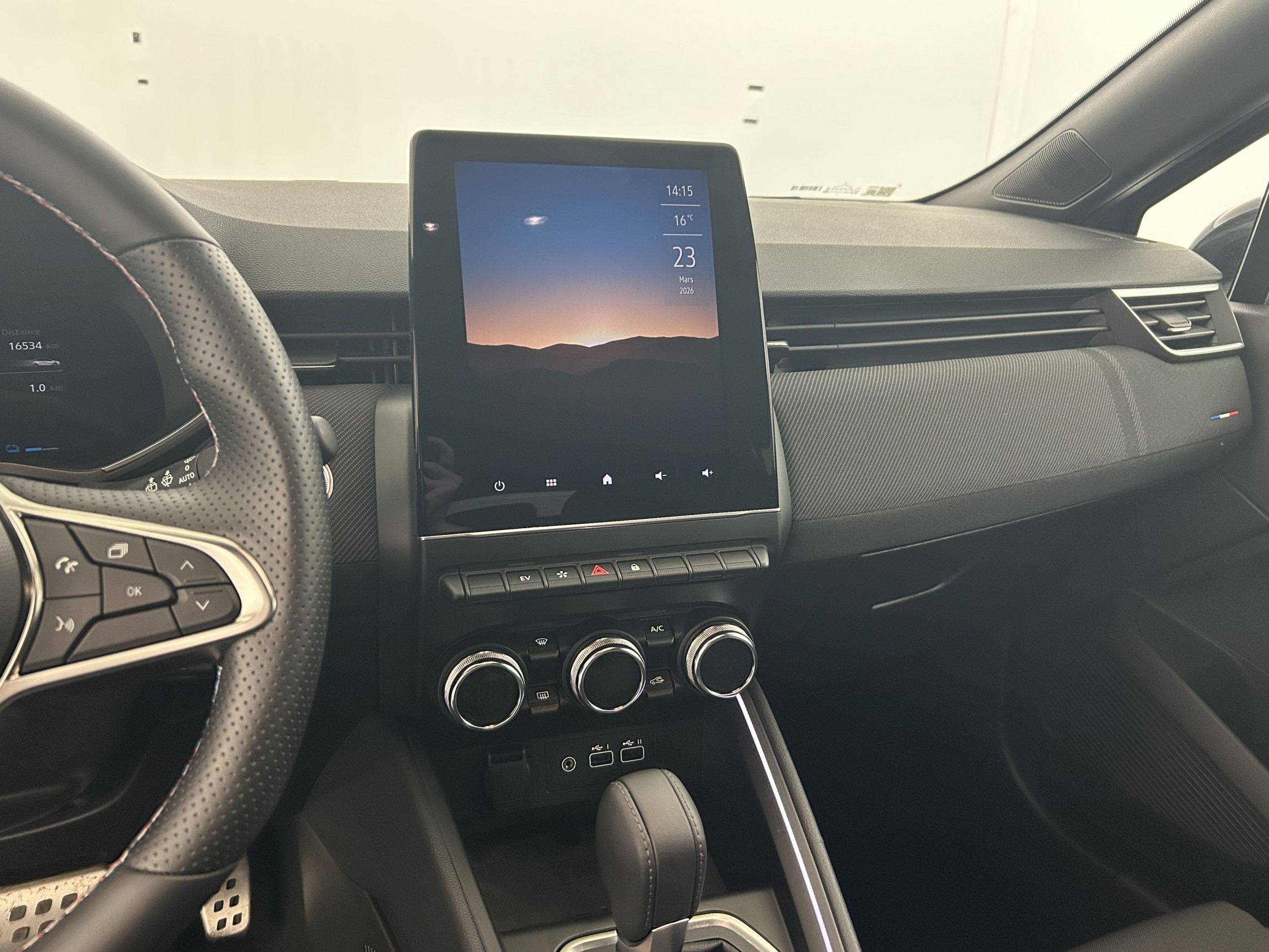 Vente en ligne Renault Clio 5 Clio E-Tech full hybrid 145 ch GSR2 au prix de 23 270 €