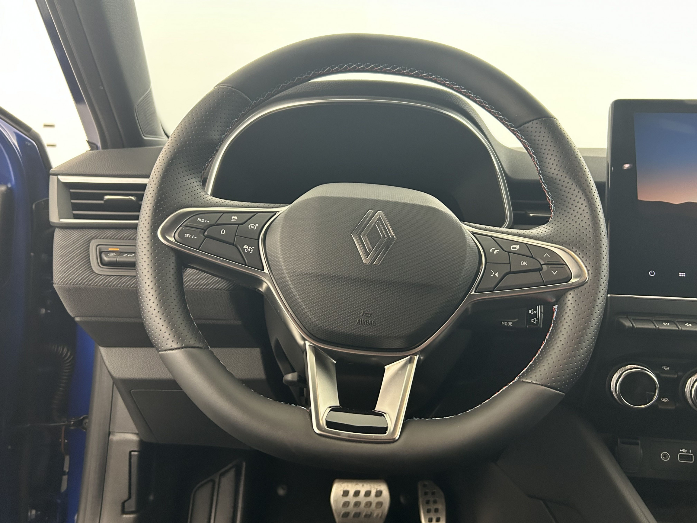 Vente en ligne Renault Clio 5 Clio E-Tech full hybrid 145 ch GSR2 au prix de 23 270 €