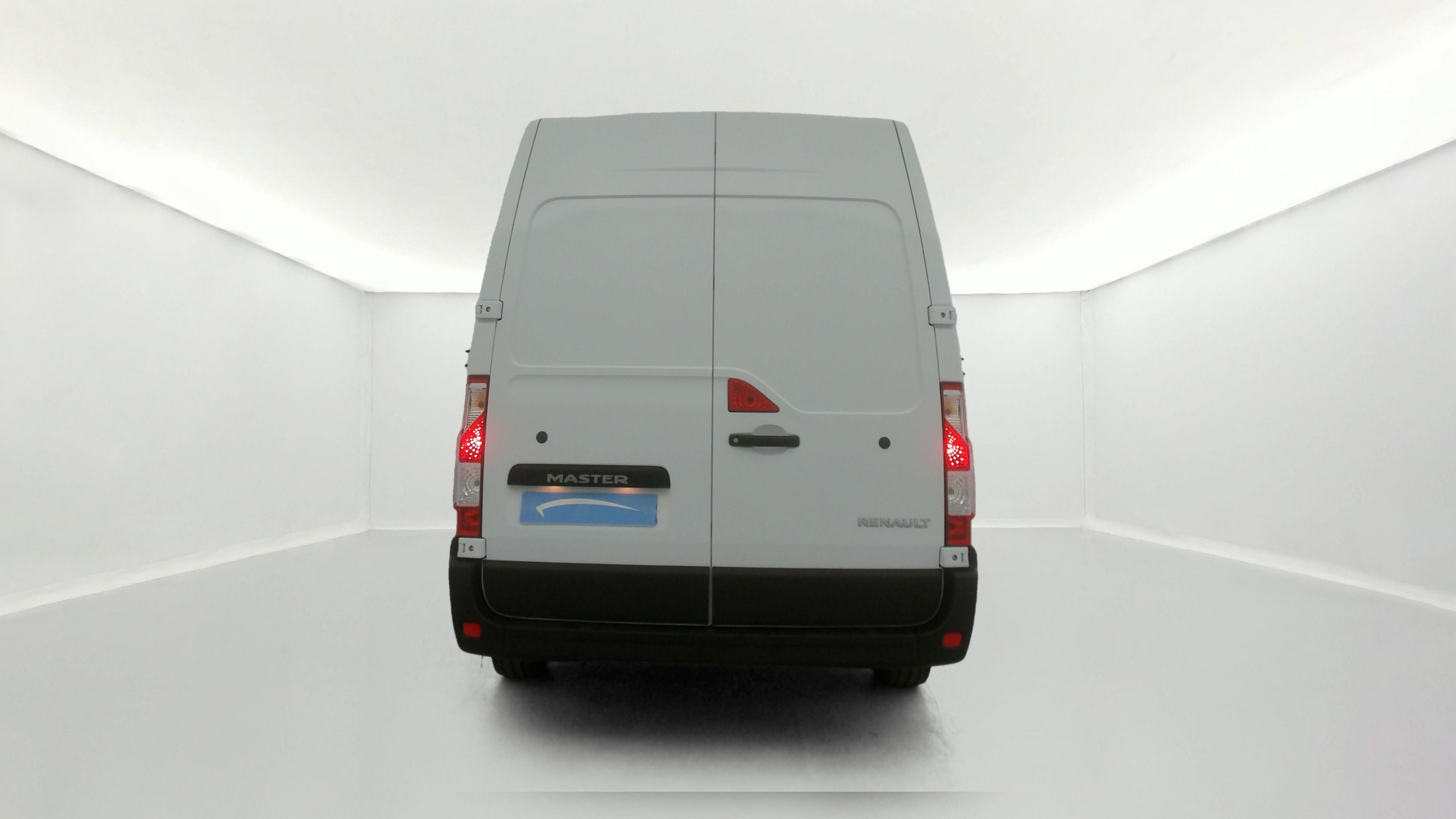 Vente en ligne Renault Master Fourgon MASTER FGN TRAC F3500 L2H2 BLUE DCI 135 au prix de 24 990 €