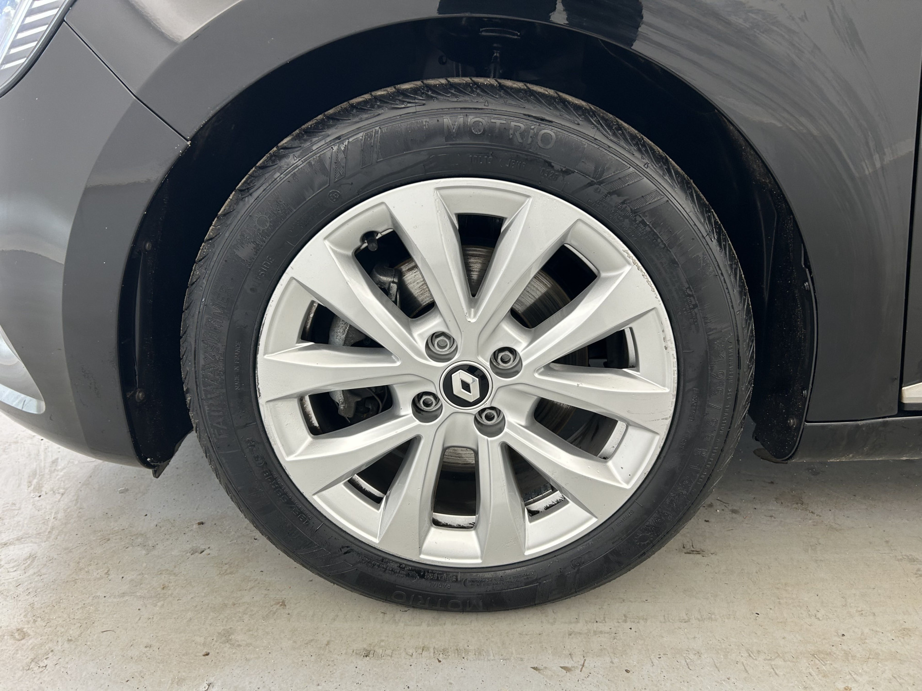 Vente en ligne Renault Clio 5 Clio Blue dCi 100 au prix de 15 790 €