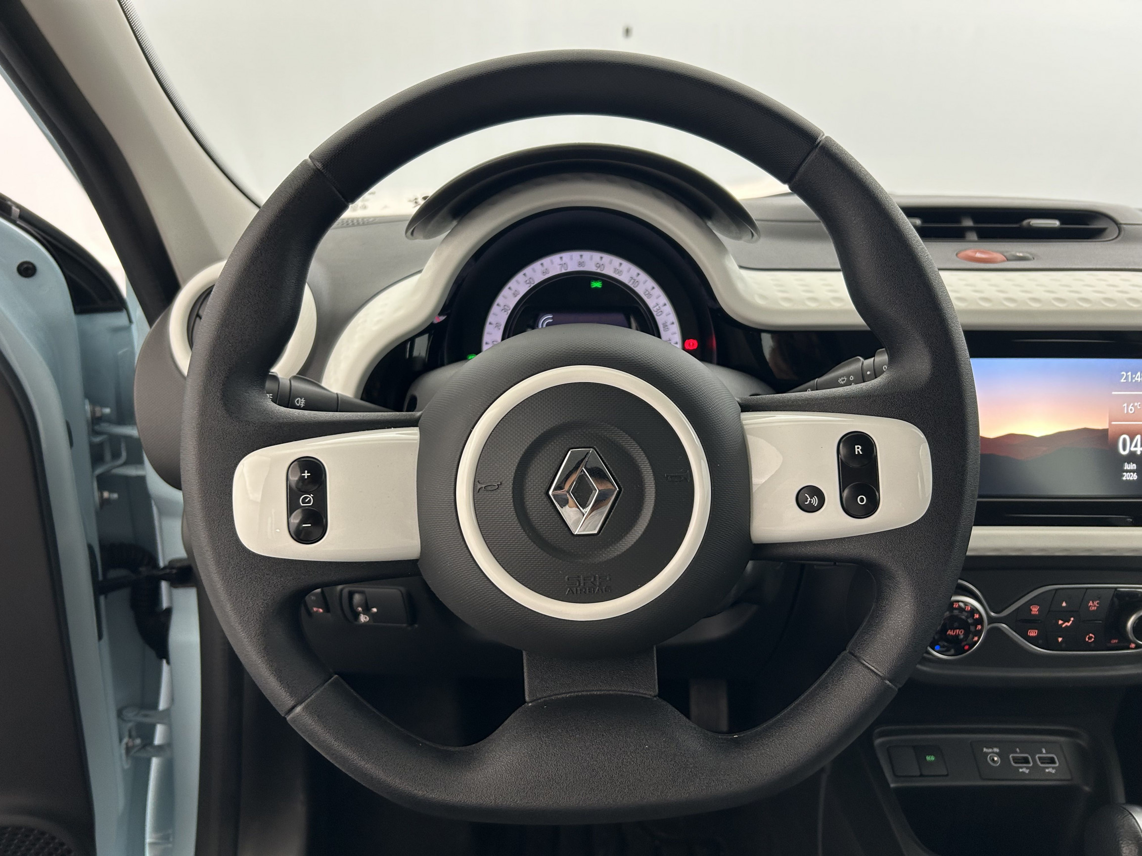Vente en ligne Renault Twingo Electrique Twingo III E-Tech au prix de 12 990 €