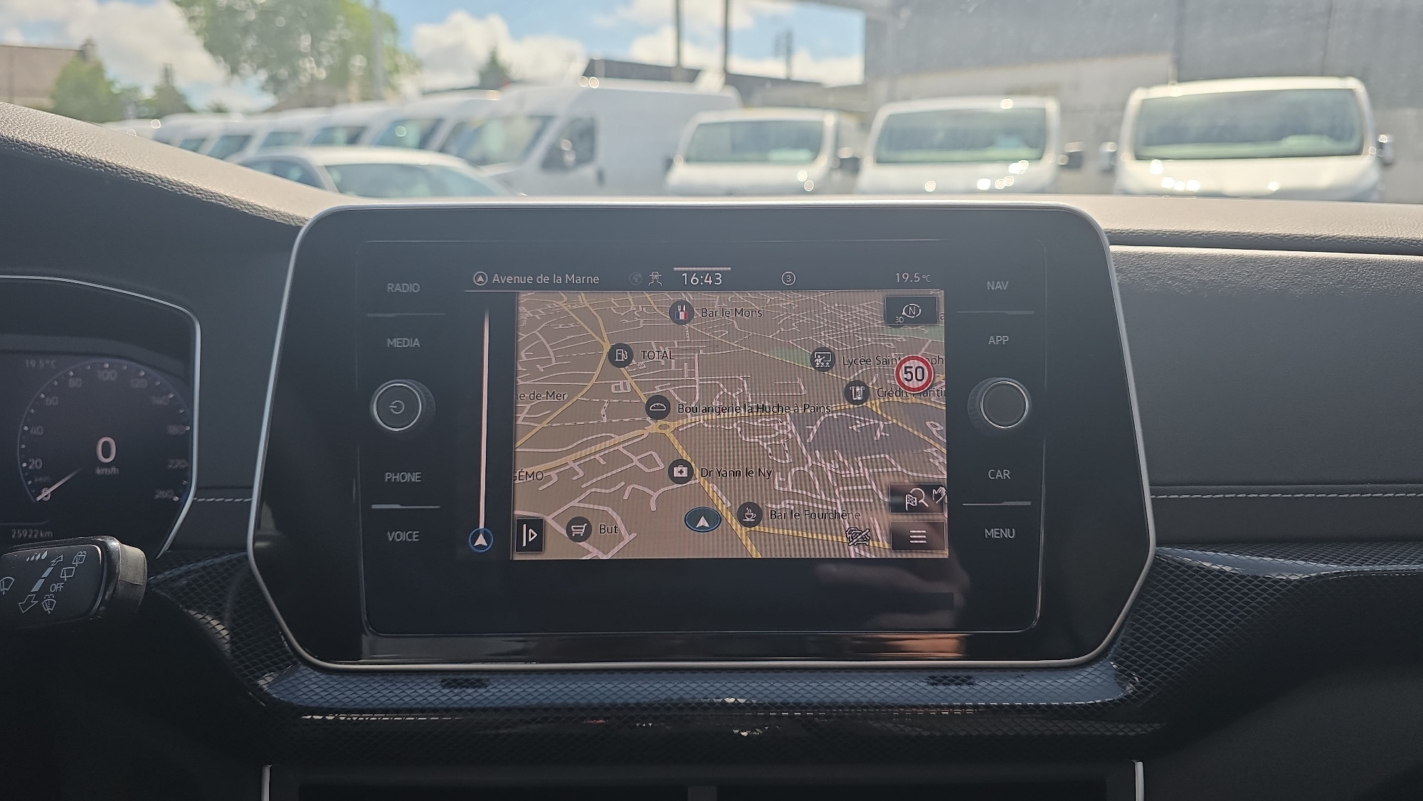 Vente en ligne Volkswagen T-Cross  1.0 TSI 115 Start/Stop DSG7 au prix de 23 790 €