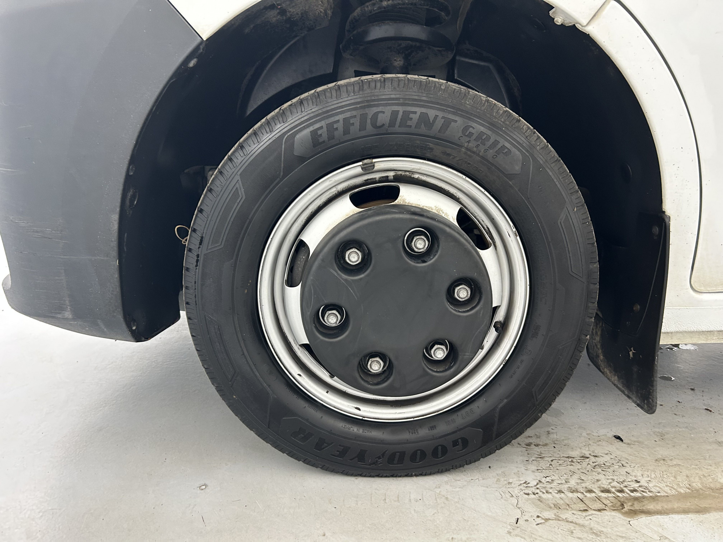 Vente en ligne Renault Master 3 Châssis Cabine MASTER CC PROP RJ3500 L3 ENERGY DCI 145 au prix de 24 870 €