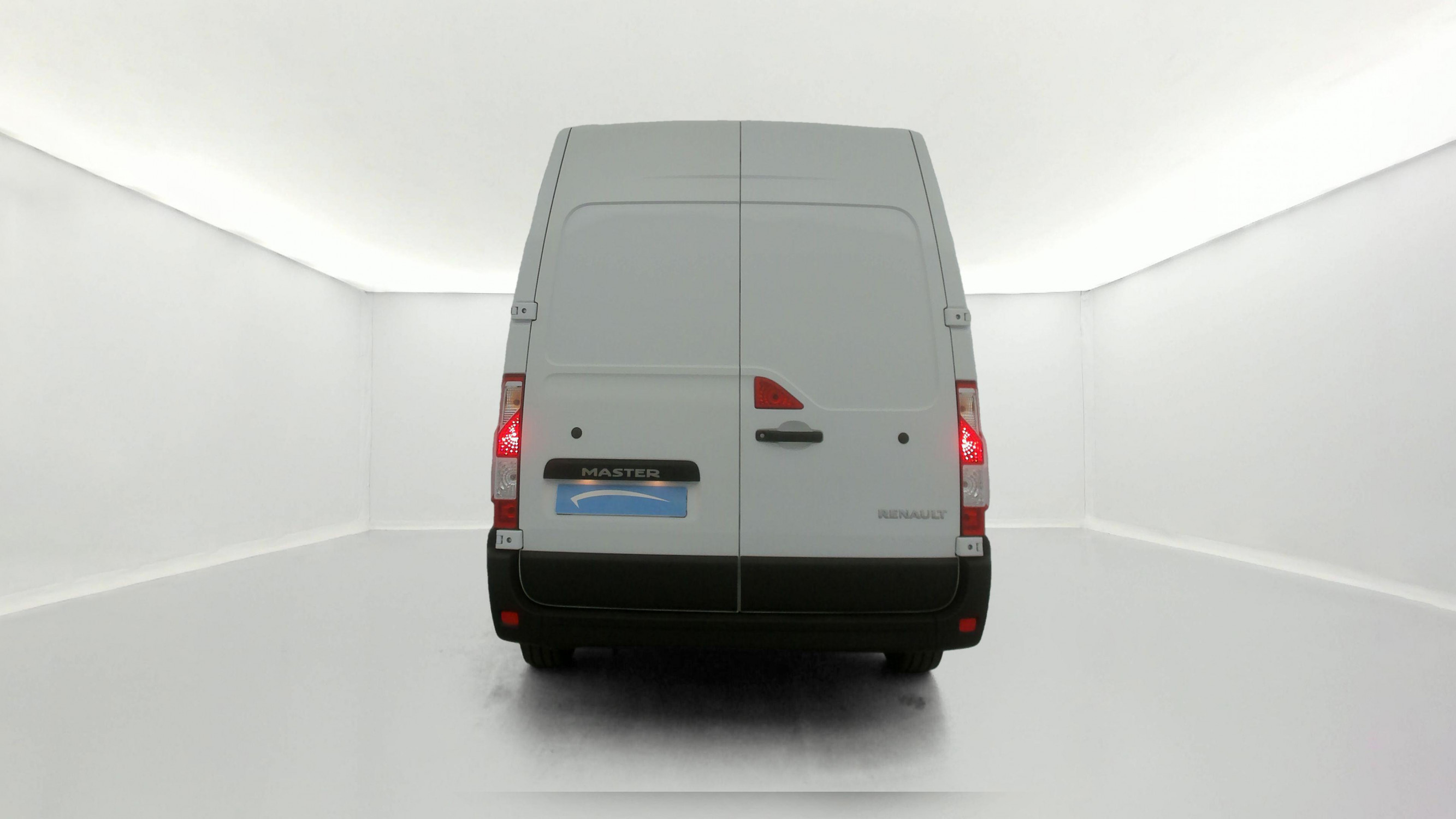 Vente en ligne Renault Master Fourgon MASTER FGN TRAC F3500 L2H2 BLUE DCI 135 au prix de 24 990 €