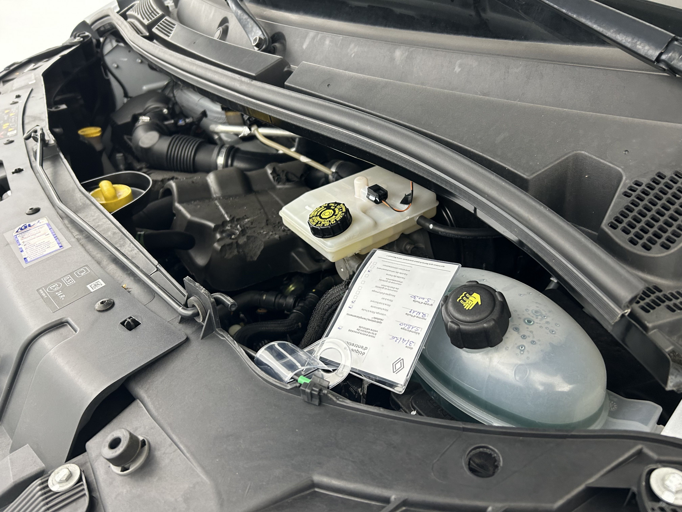 Vente en ligne Renault Master Fourgon MASTER FGN TRAC F3500 L2H2 BLUE DCI 135 au prix de 24 990 €