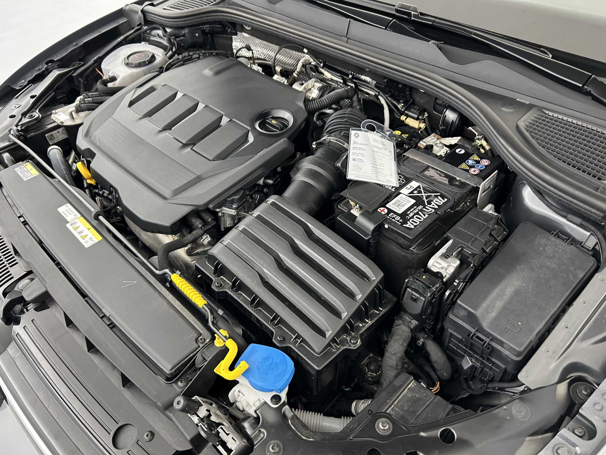 Vente en ligne Volkswagen Golf  2.0 TDI SCR 116 BVM6 au prix de 22 990 €