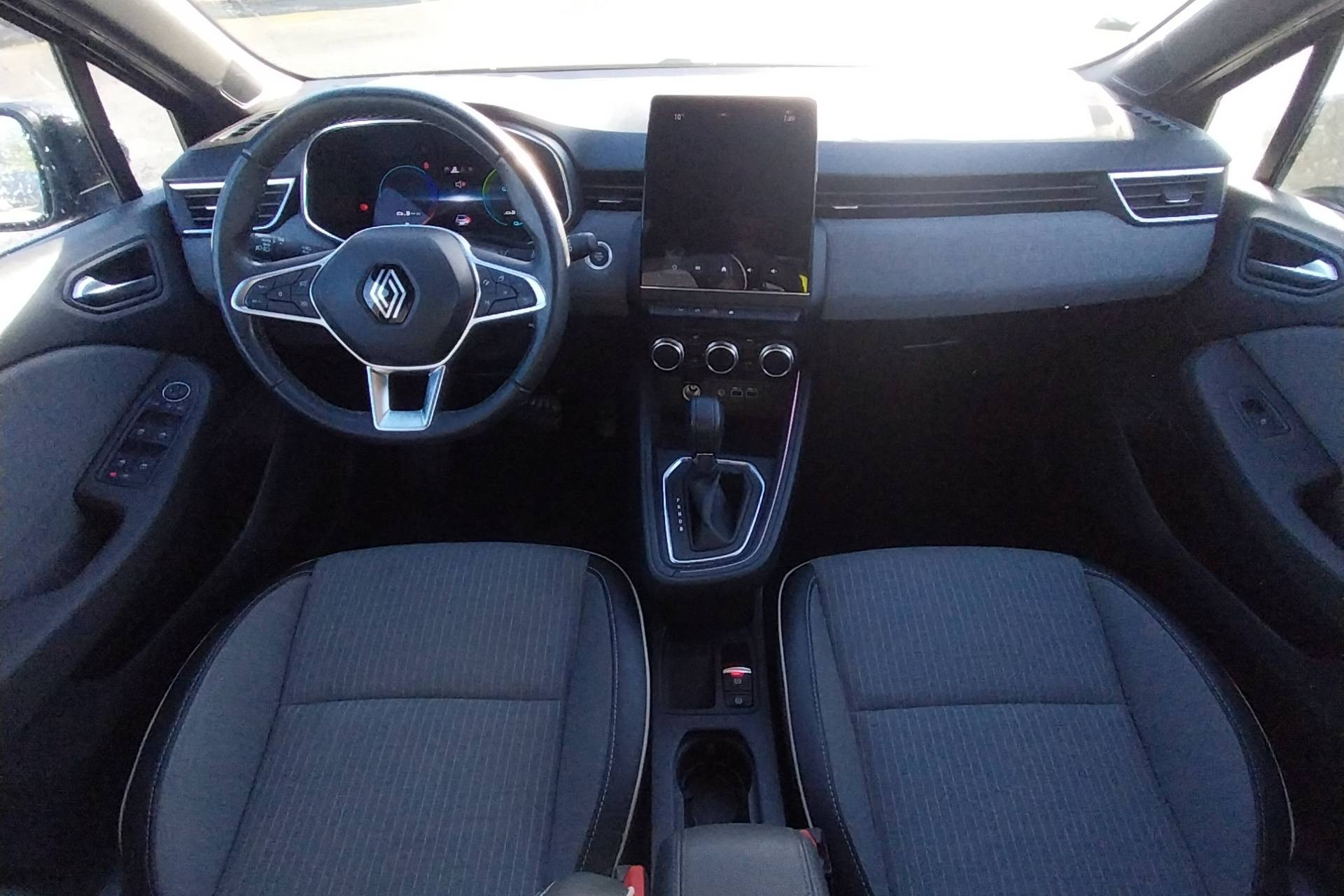 Vente en ligne Renault Clio 5 Clio E-Tech hybride 145 au prix de 18 290 €